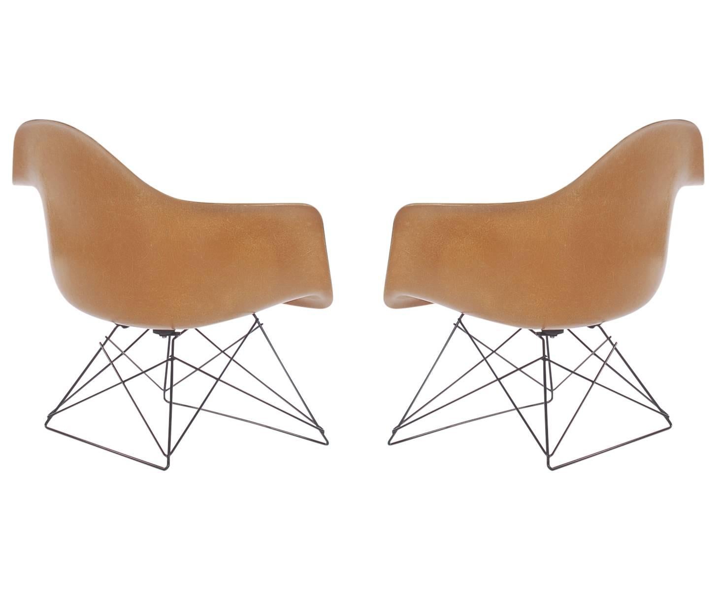 American Mid-Century Modern Eames for Herman Miller 'LAR' Lounge Chairs