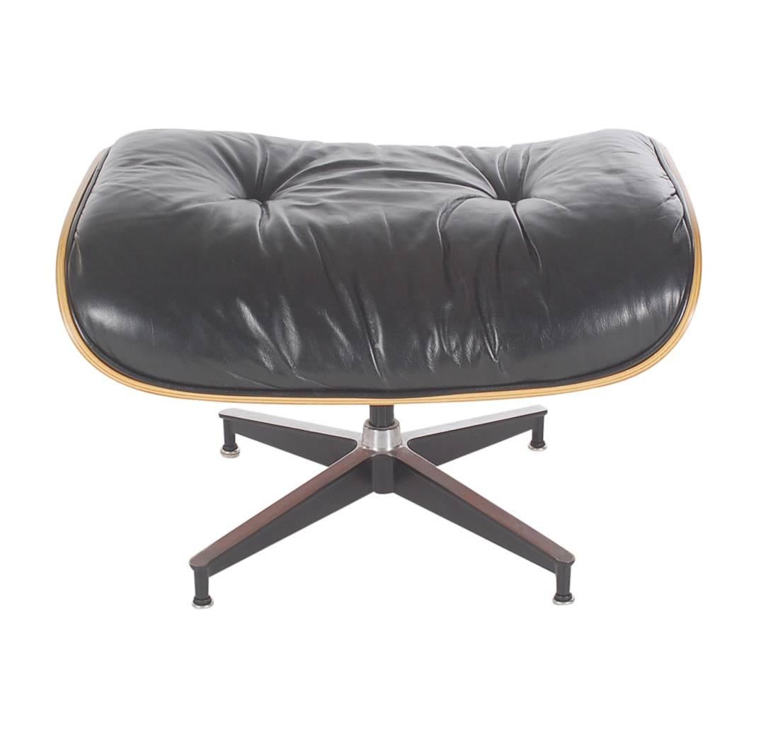 Mid-Century Modern Charles Eames for Herman Miller Lounge Chair and Ottoman