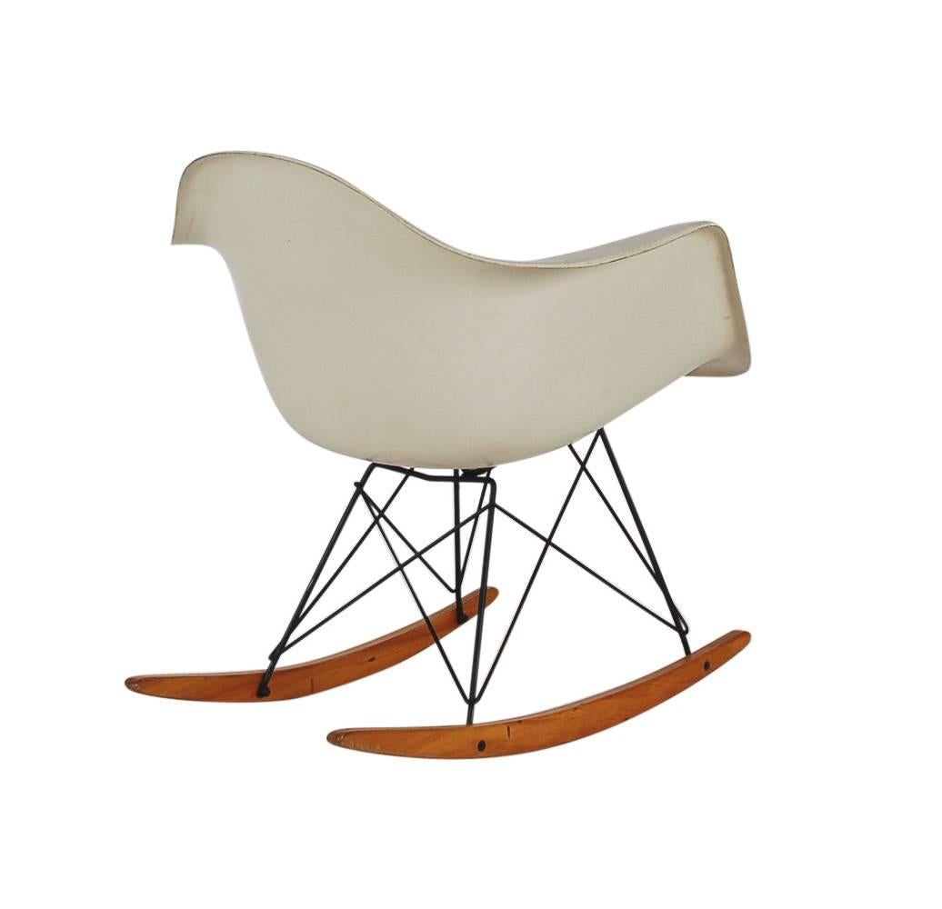 American Mid-Century Modern Herman Miller Original Rocking Chair by Charles Eames