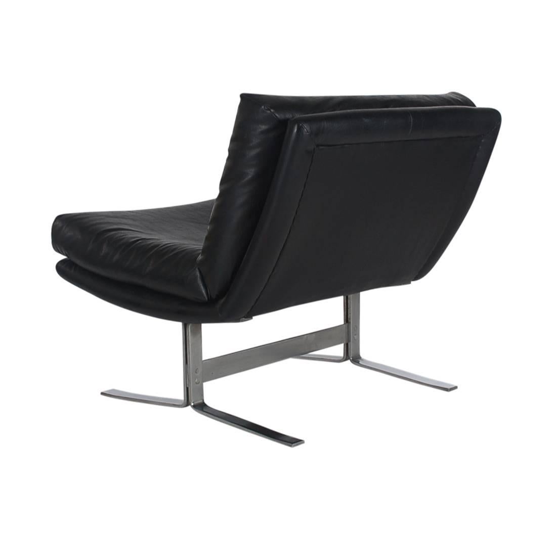 American Mid-Century Modern Black Lounge Chair in the Manner of Pierre Paulin / Artifort