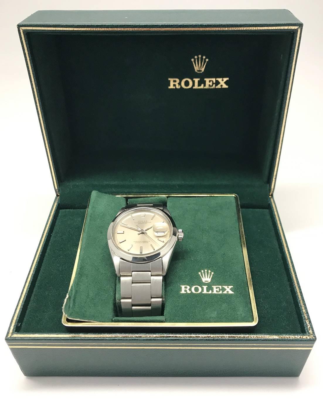 Vintage Men's Rolex Datejust Oyster Wristwatch Stainless Steel and Gray Dial In Excellent Condition In Philadelphia, PA