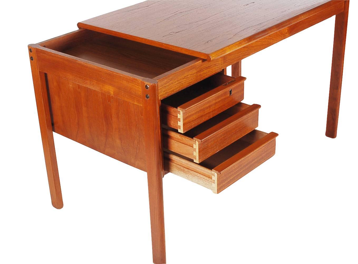 lovig teak desk