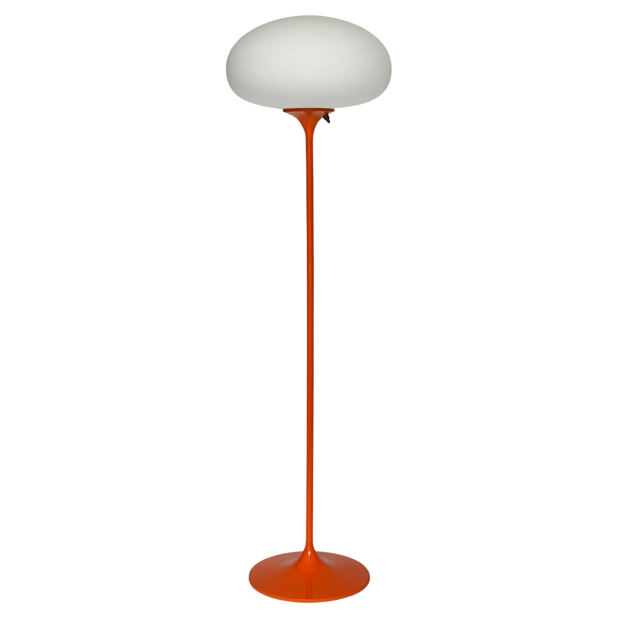 Stemlite-Stehlampe von Designline in Orange mit weißem, mattiertem Glasschirm von Designline