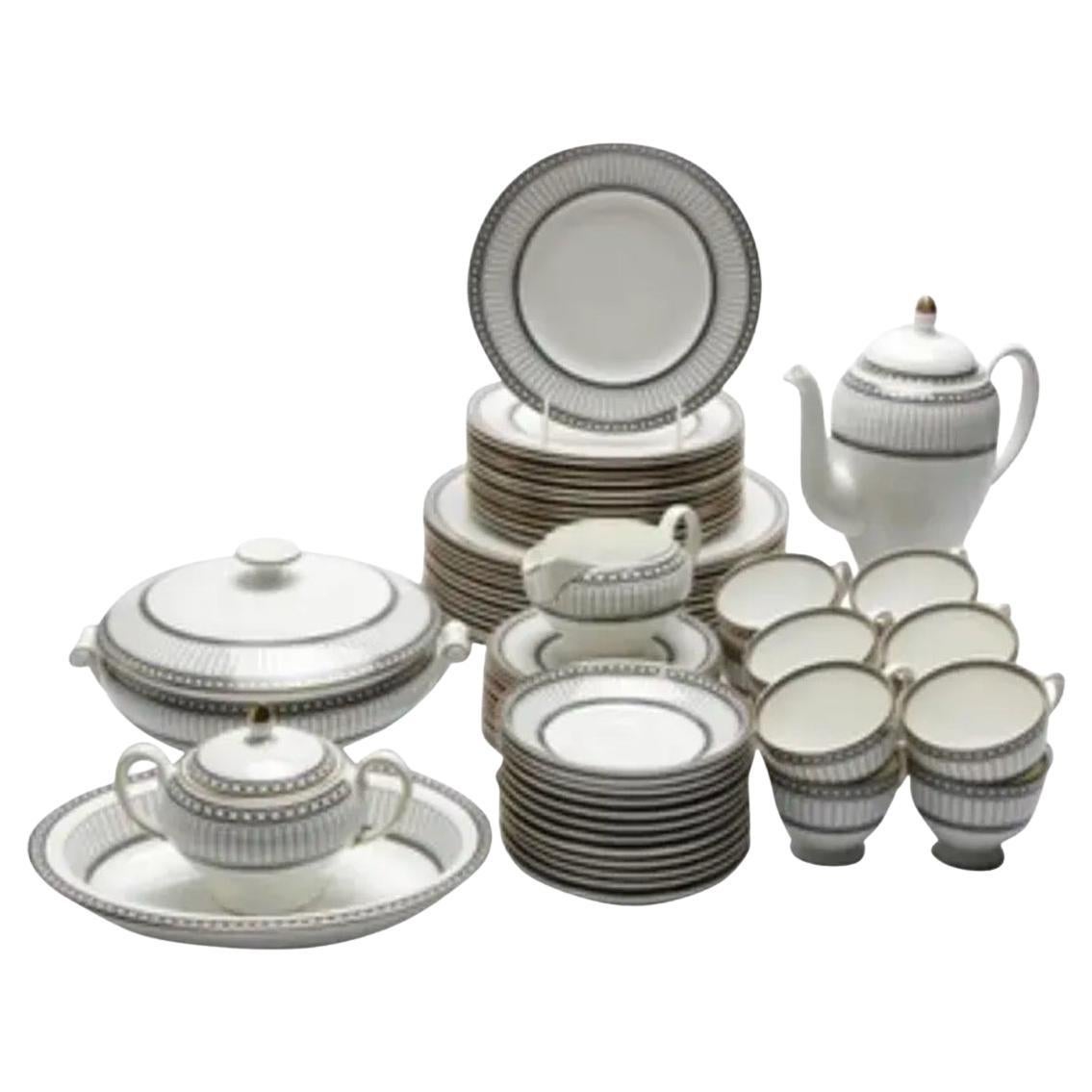 Wedgewood Servizio da tavola in porcellana d'osso nera "Colonnade" per 12 persone