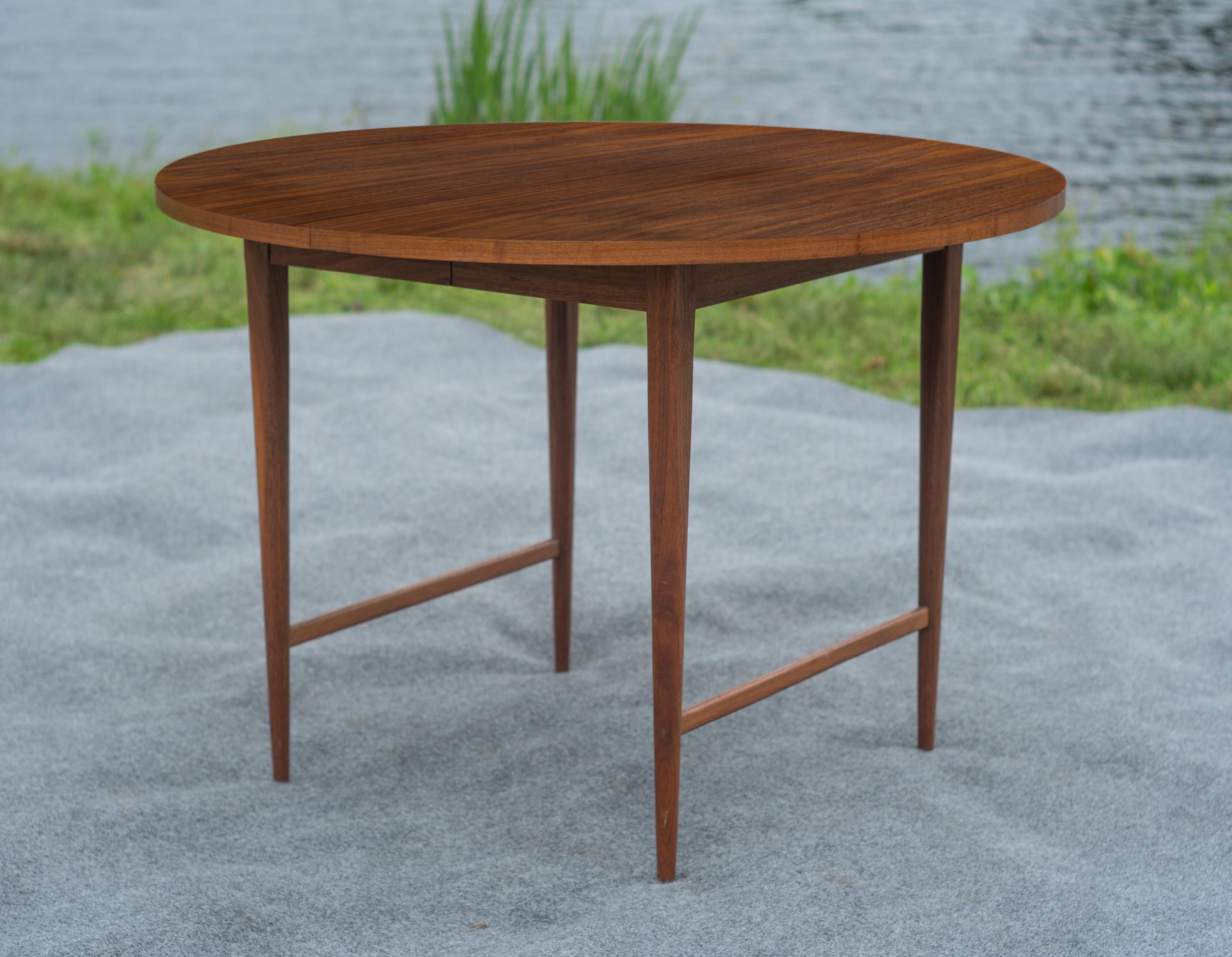 Mid-20th Century Paul McCobb for Lane 'Delineator' Walnut Extension Dining Table with 3 Leaves For Sale