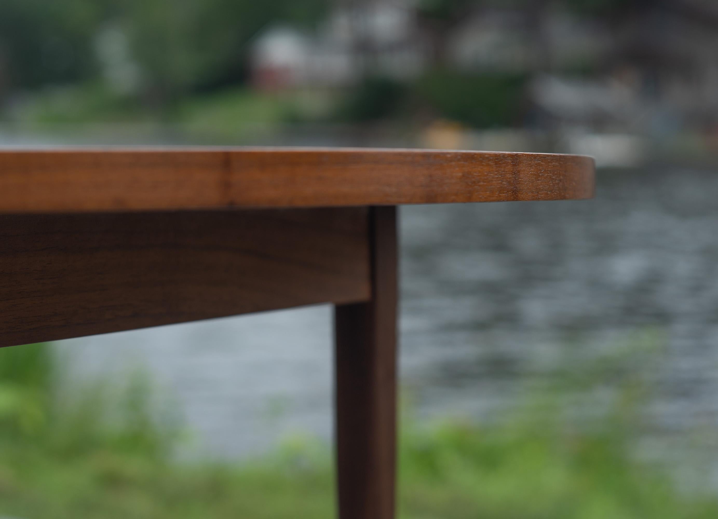 Paul McCobb for Lane 'Delineator' Walnut Extension Dining Table with 3 Leaves For Sale 4