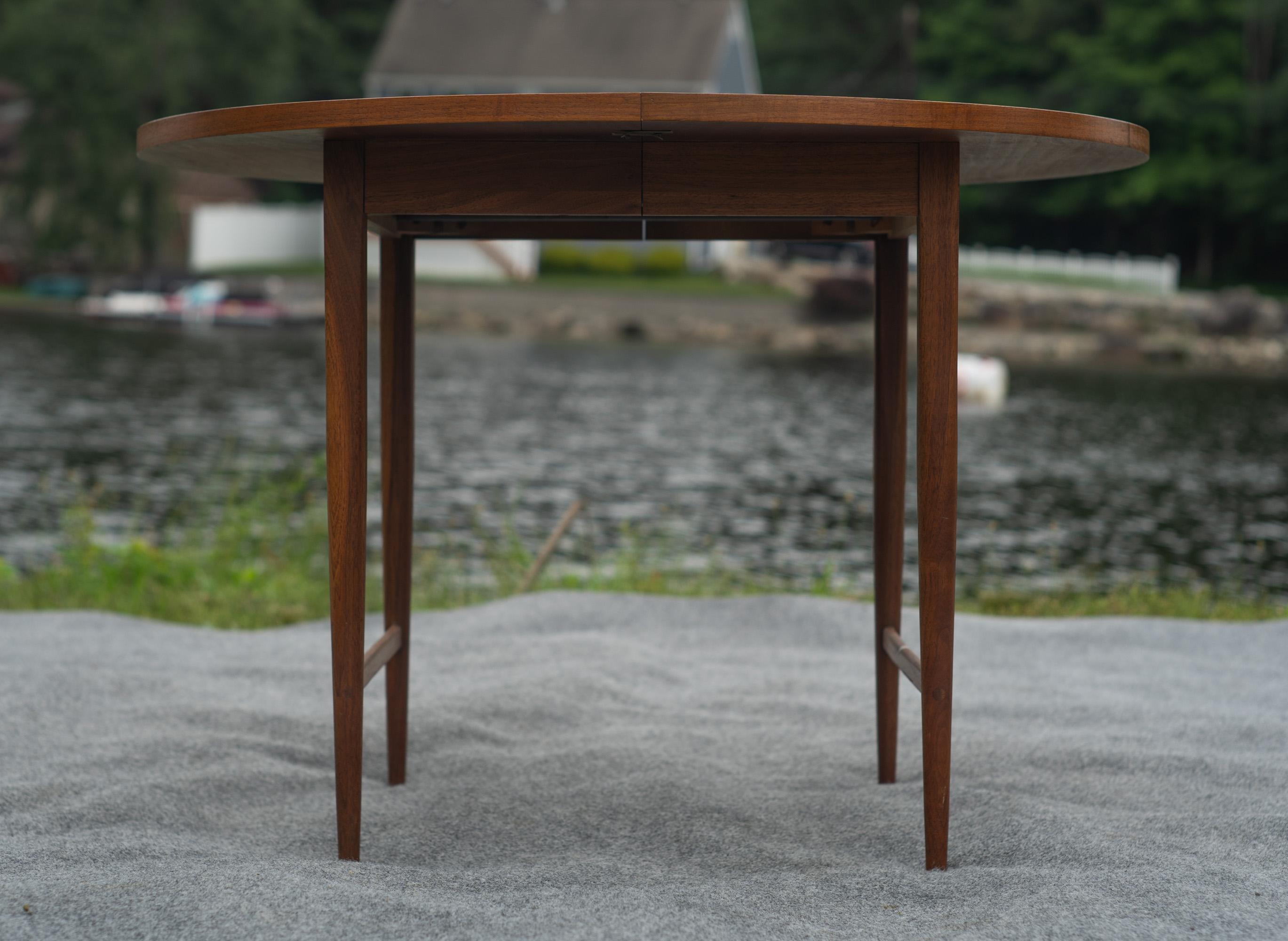 Paul McCobb for Lane 'Delineator' Walnut Extension Dining Table with 3 Leaves For Sale 2