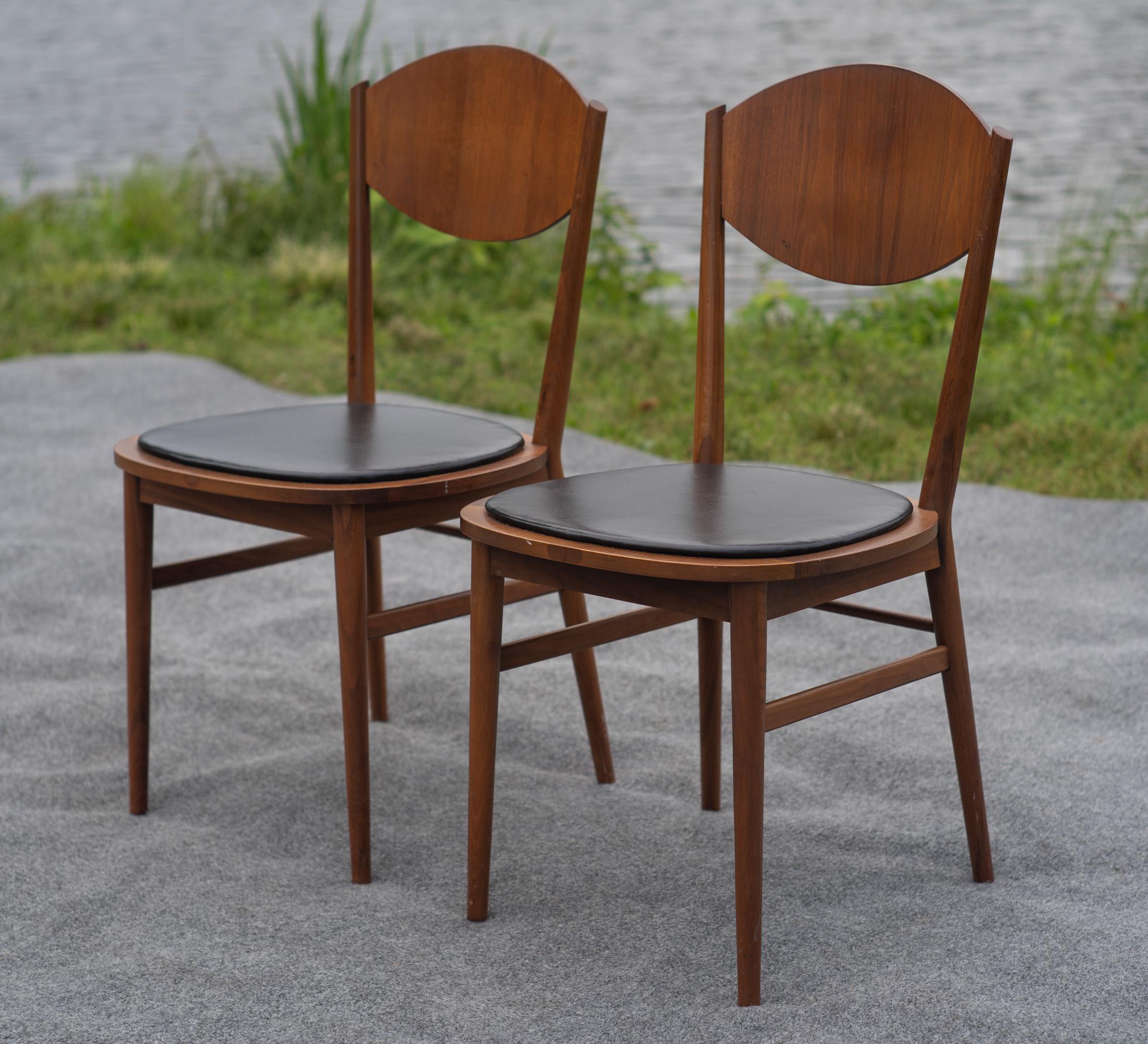 Raro set di sei sedie da pranzo Paul McCobb per Lane's in noce e nero in vendita 6