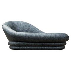 Italienische postmoderne skulpturale Chaiselounge in Art-Déco-Form aus der Jahrhundertmitte