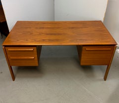 Chefschreibtisch im Mid-Century-Modern-Stil aus Teakholz von Danflex, Dänemark, 1960er–70er Jahre