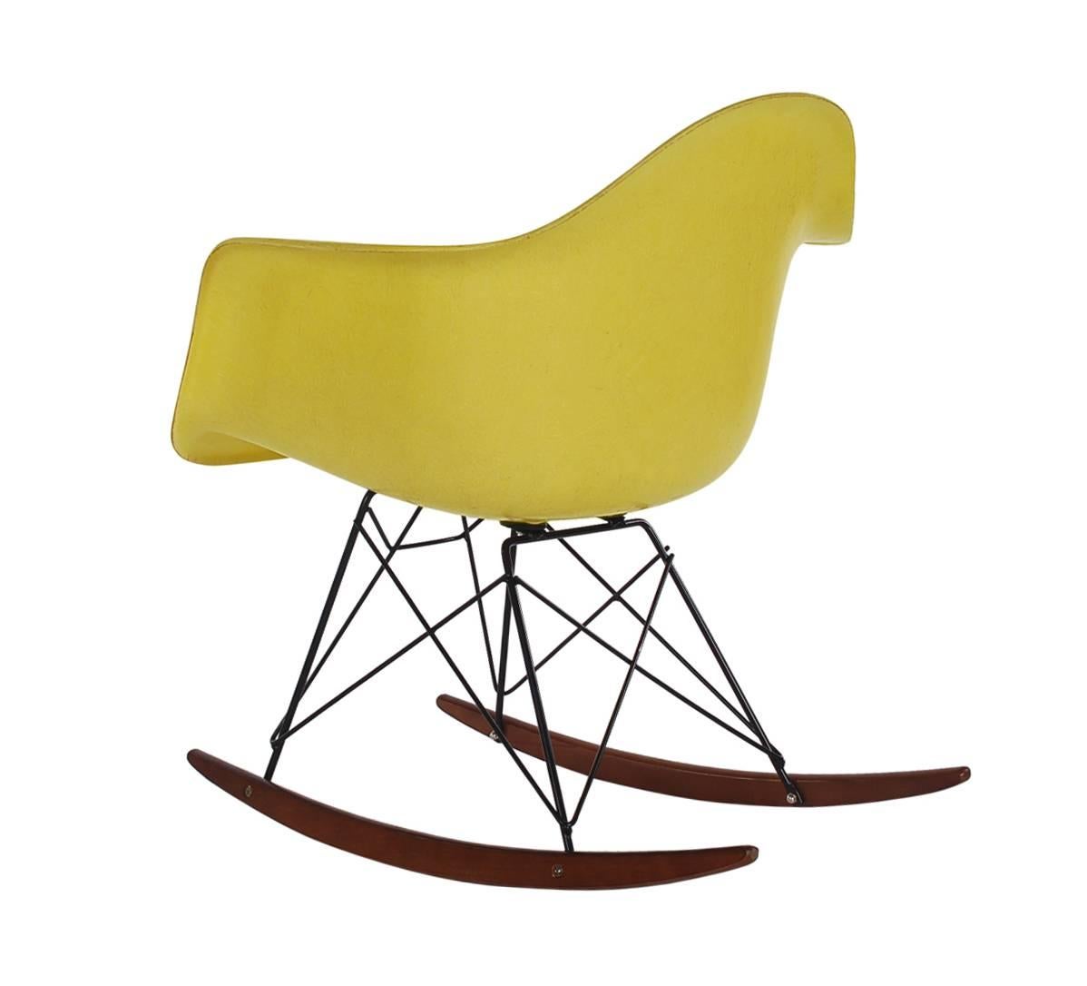 eames chair yellow