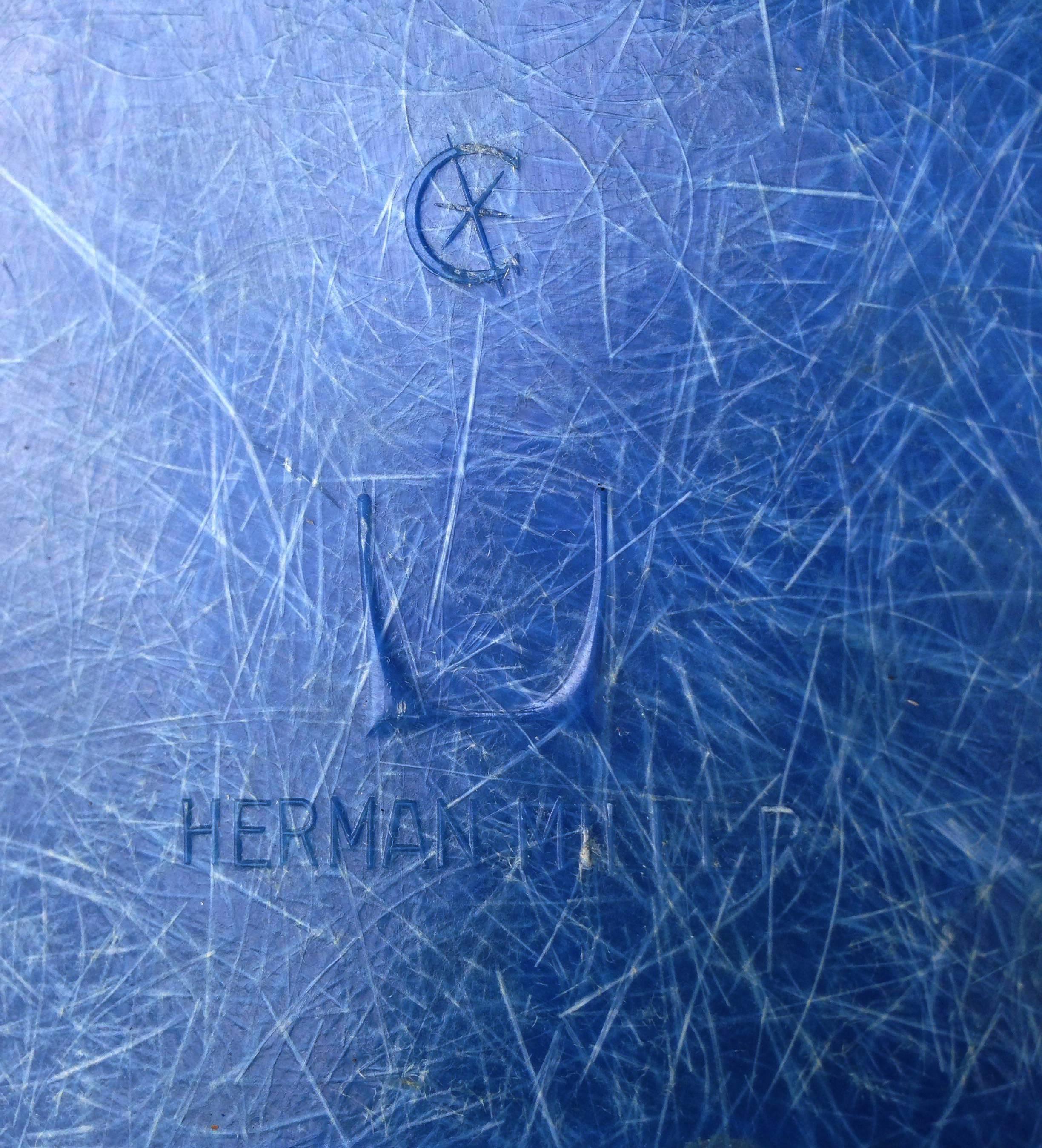American Mid-Century Modern Eames for Herman Miller Fiberglass Lounge Chairs Royal Blue