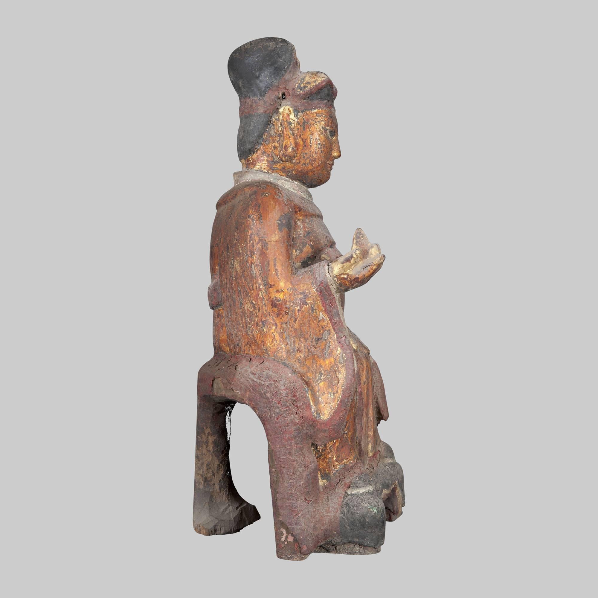 Chinese Wood Sculpture of a Taoist Deity, 19th Century, Qing Dynasty For Sale