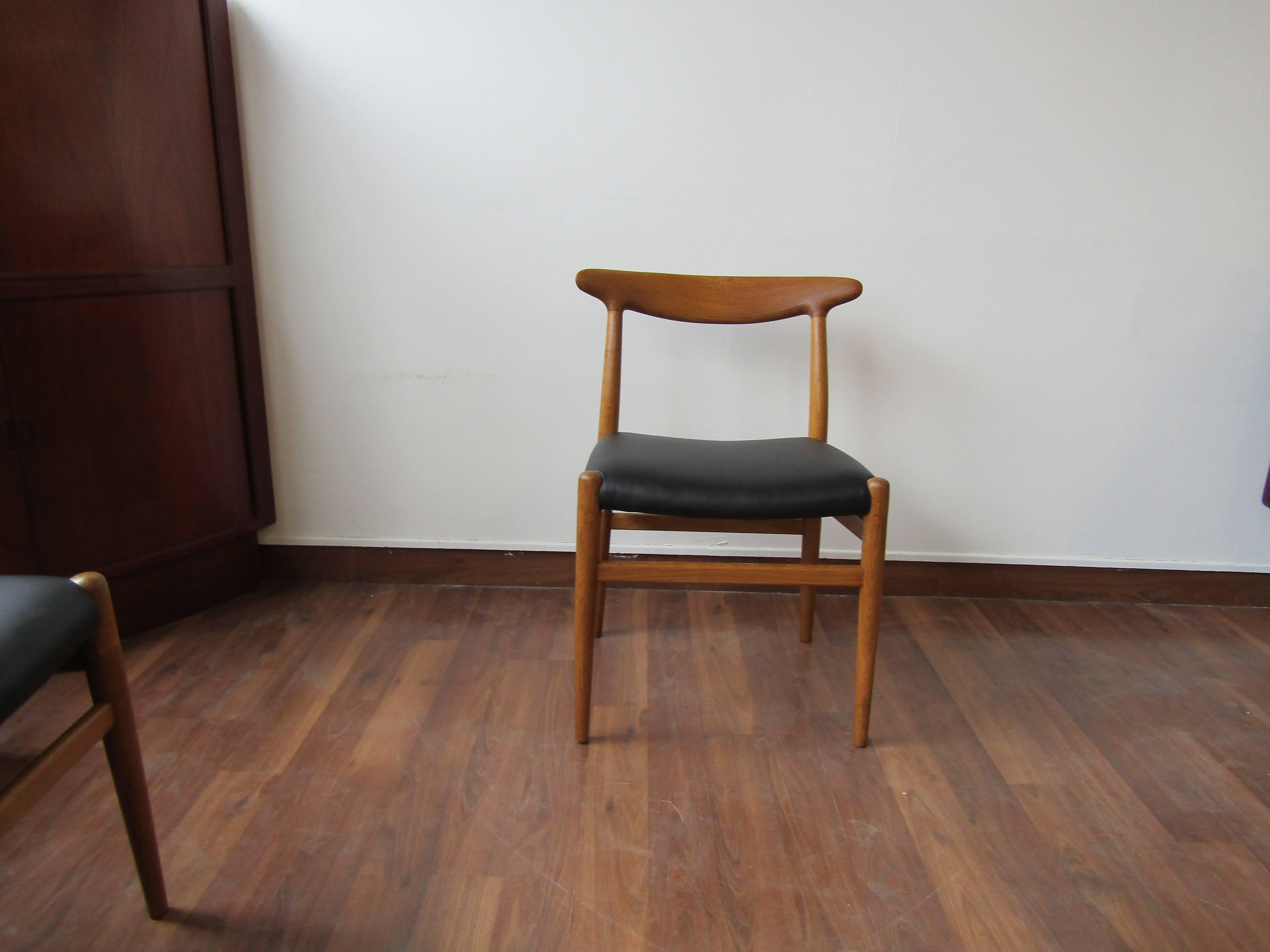 Teak Chair by Hans Wegner in Black Leather, Model W2 For Sale 2