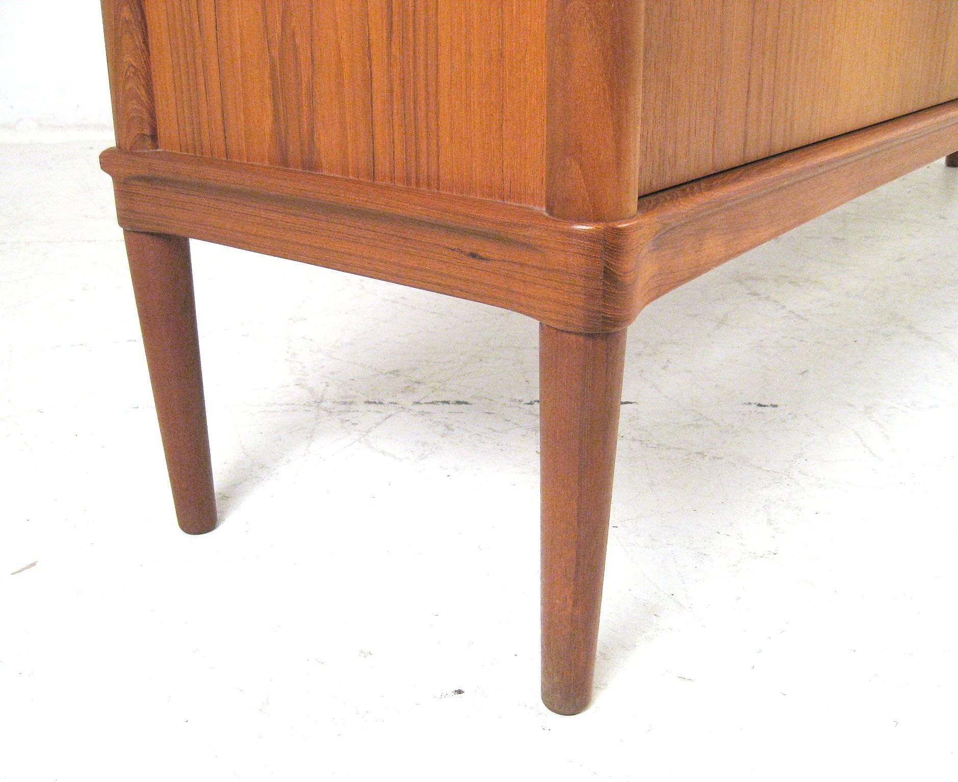 H. W. Klein Teak Sideboard for Bramin Møbler In Excellent Condition For Sale In Ottawa, ON