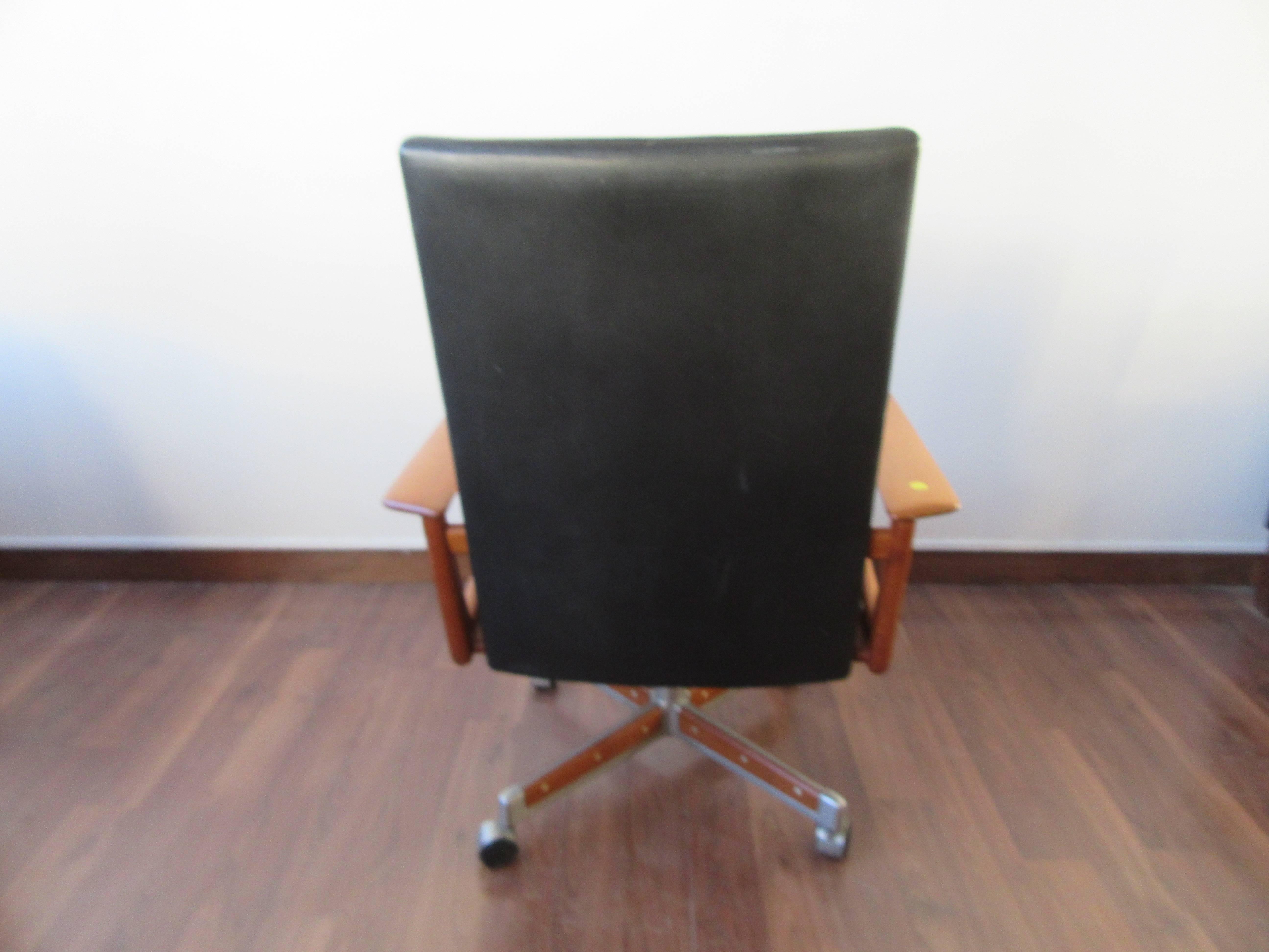 Danish Arne Vodder Desk Chair in Teak and Leather