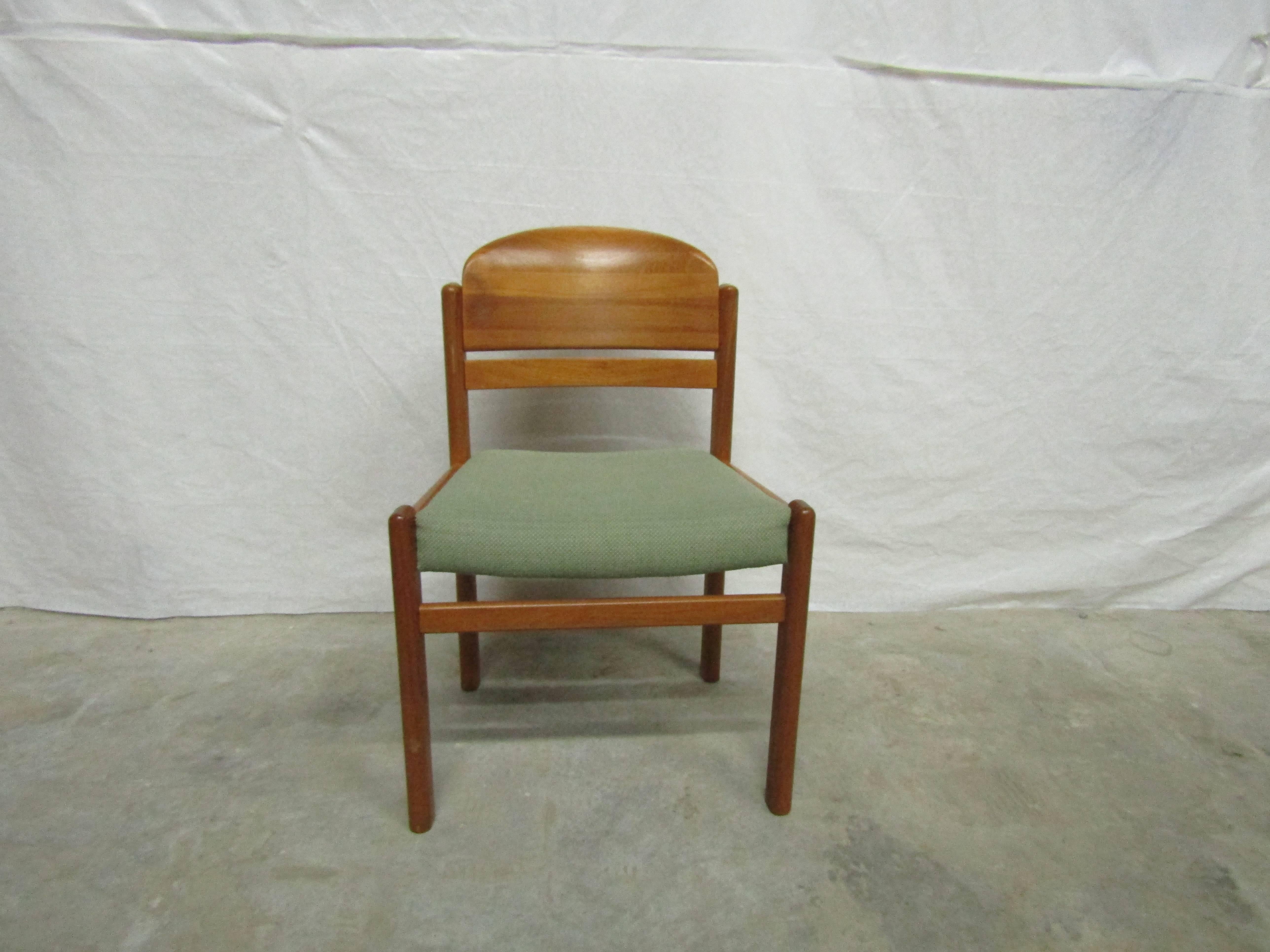 Classic Set of Six Danish Sculptured BackTeak Chairs  For Sale 2