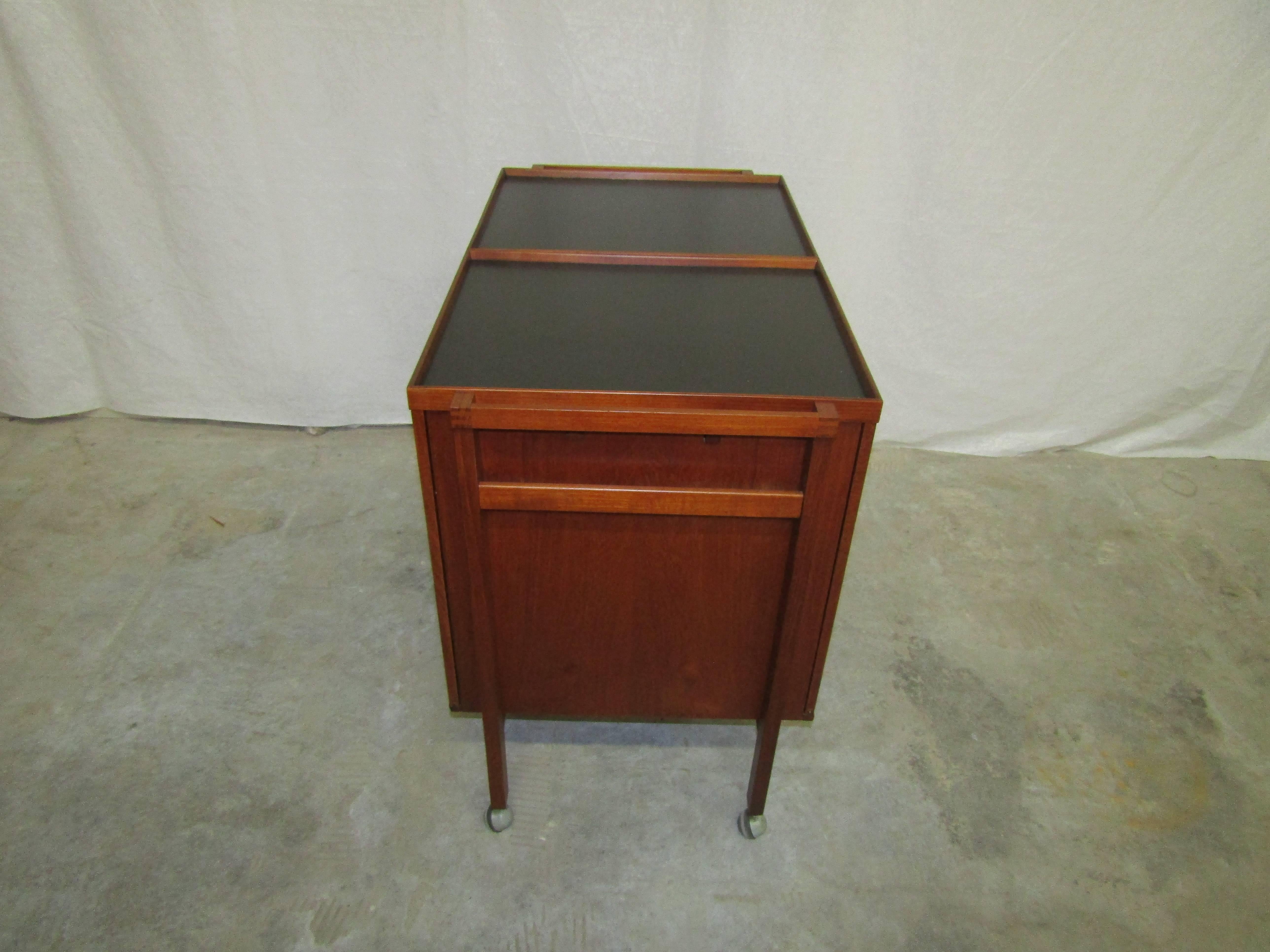 Danish Teak Bar Cart on Wheels with Expandable Design by Niels Erik Glasdam Jensen For Sale