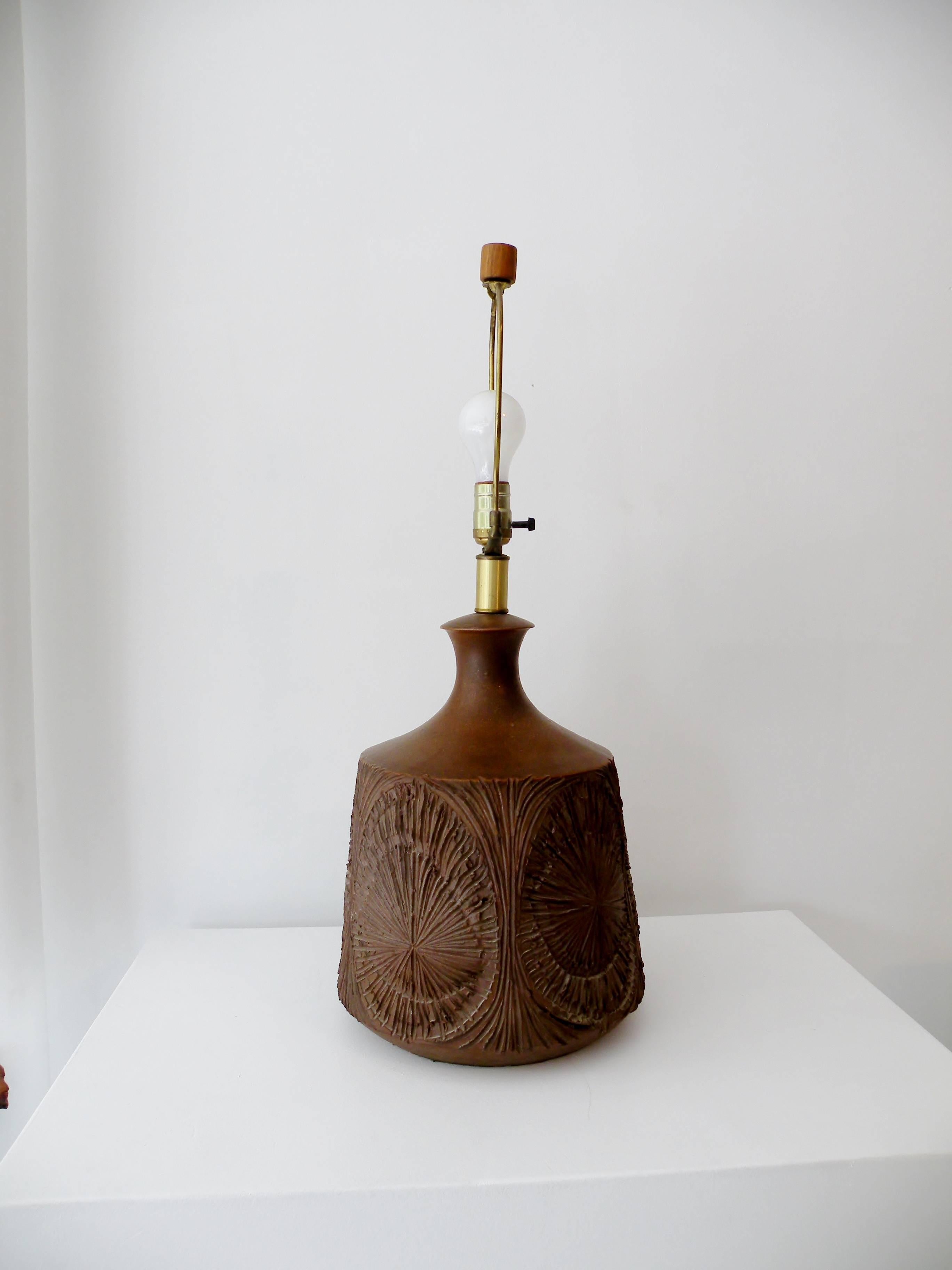 Mid-Century Modern David Cressey Robert Maxwell Earthgender American Craft Pottery Table Lamp