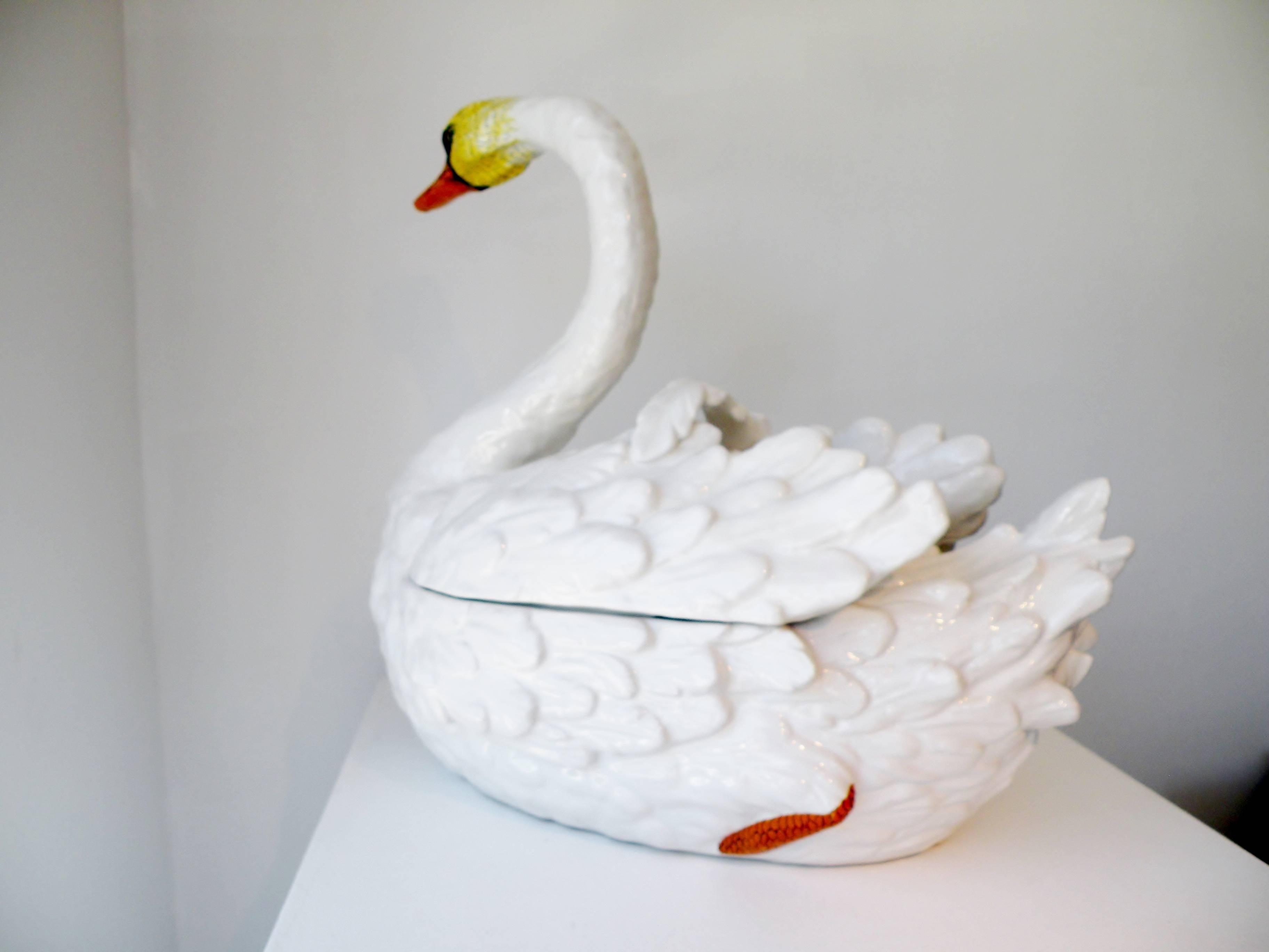 20th Century Large 1960s Bassano Italian Glazed Ceramic Sculptural Swan Tureen