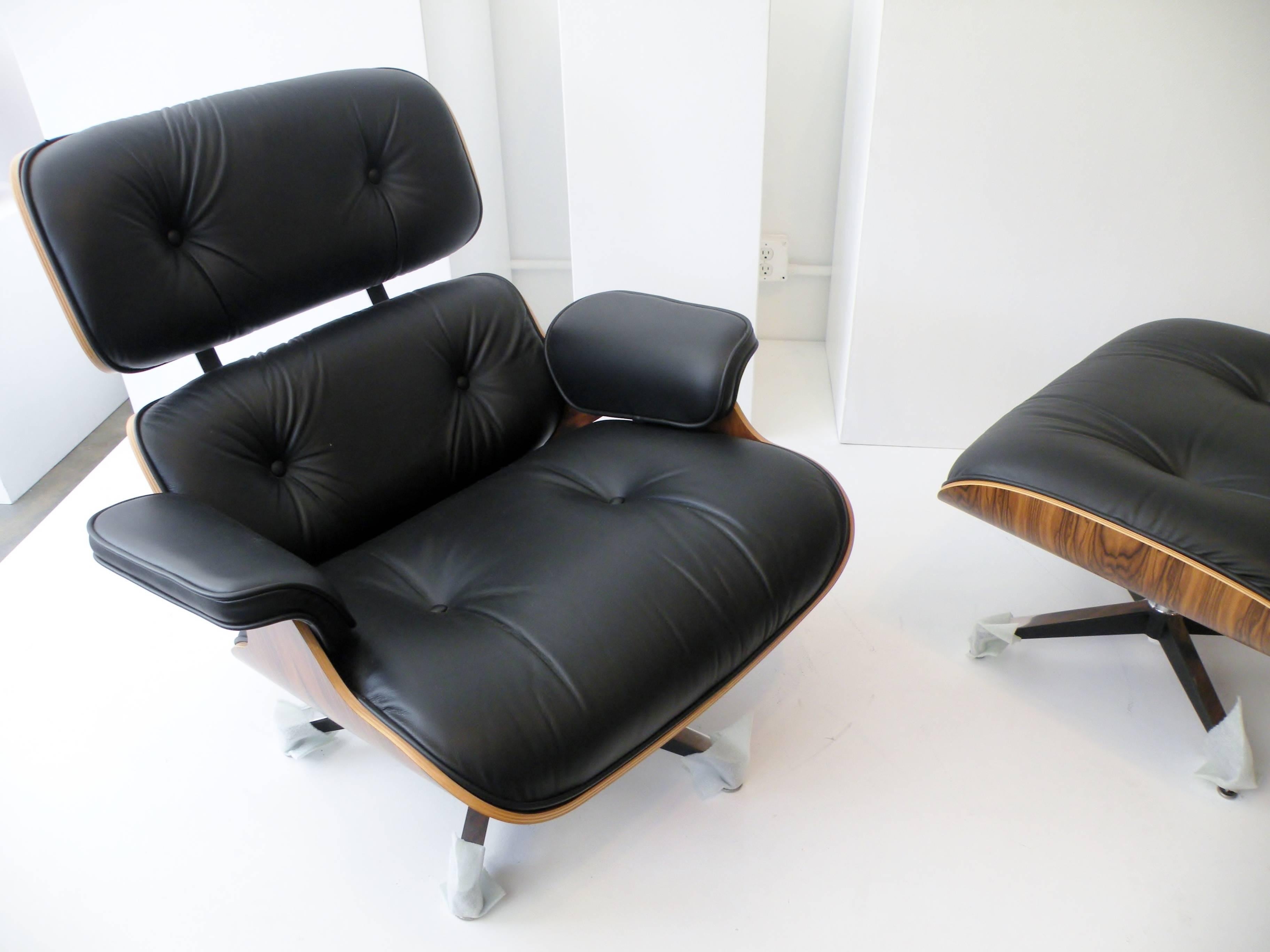 Contemporary Charles & Ray Eames Herman Miller 670 671 Lounge Chair and Ottoman