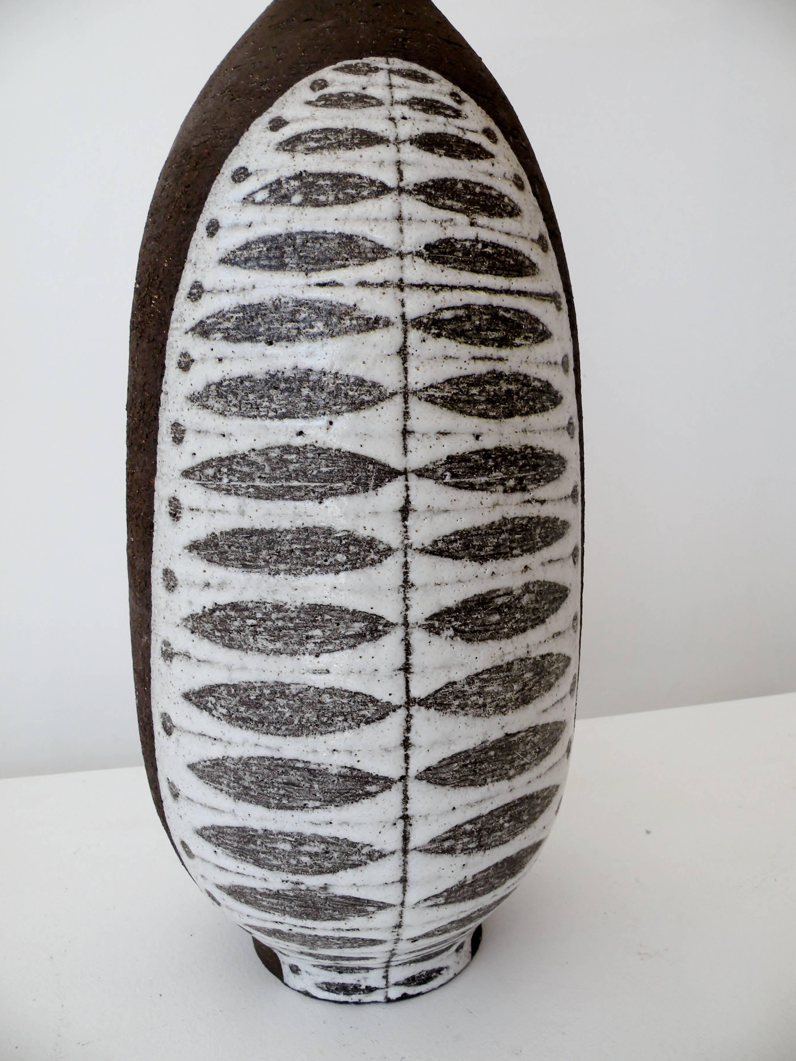 Danish modern Thomas Toft art pottery ceramic vase. Large 18