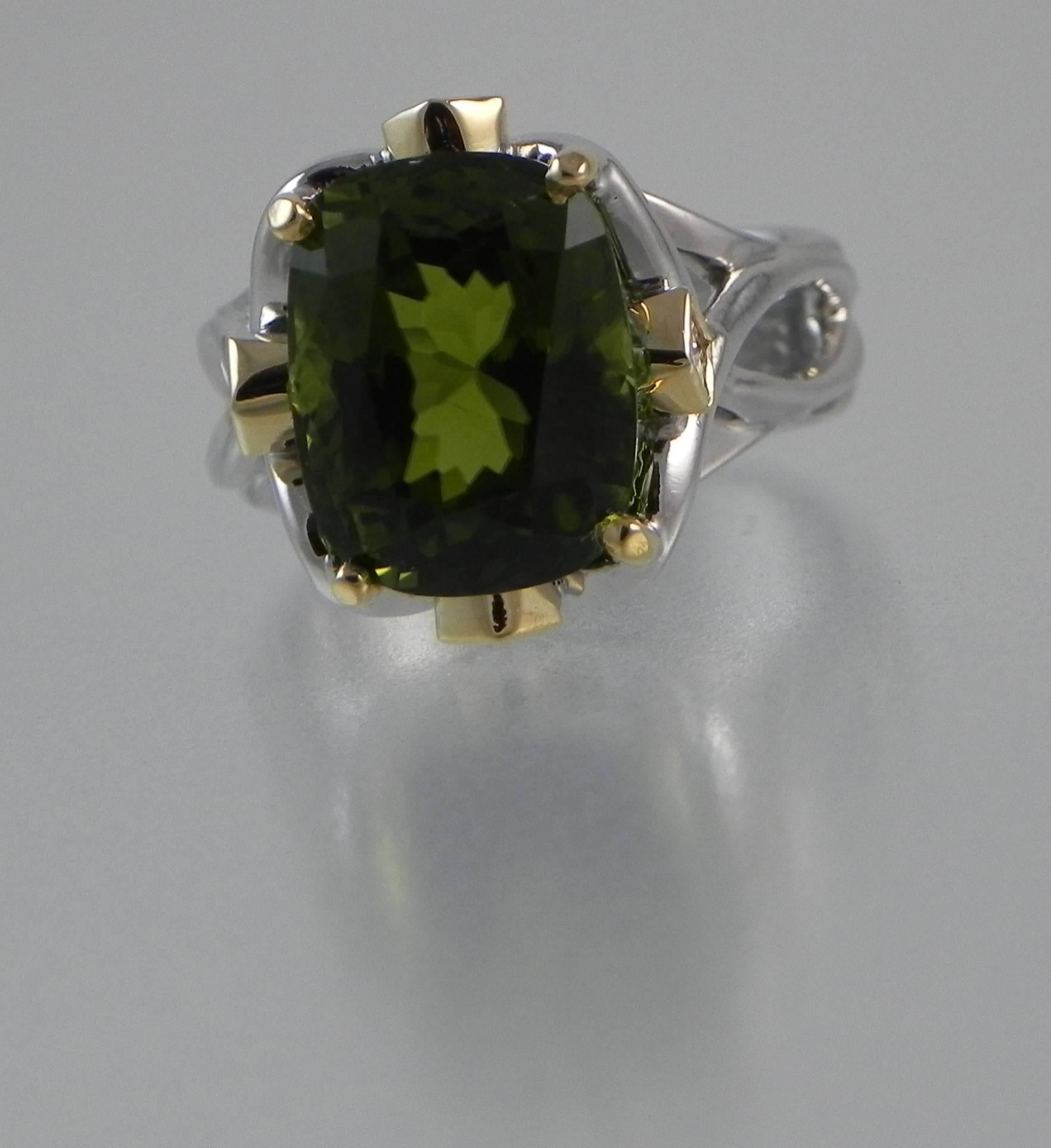 American “The Volcano’s Gift�” Fine Peridot and 18-Karat White Gold Ring  For Sale