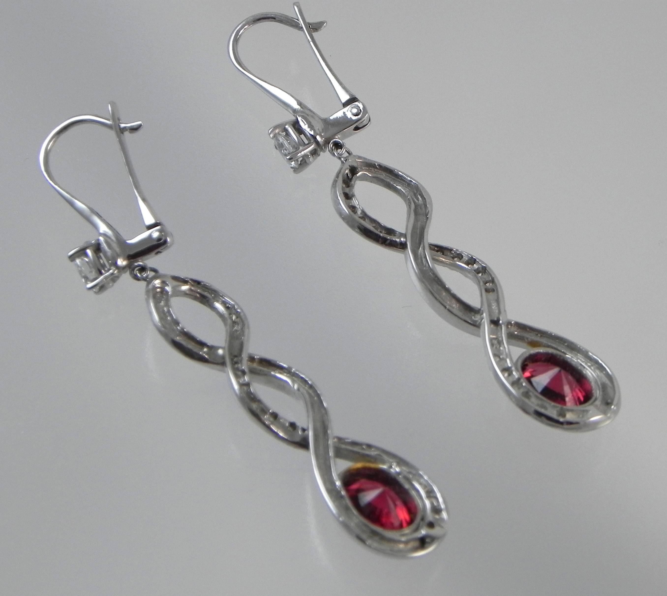 “The Kings Ruby” 18-Karat White Gold Red Spinel and Diamond Drop Earrings In Excellent Condition For Sale In Denver, CO