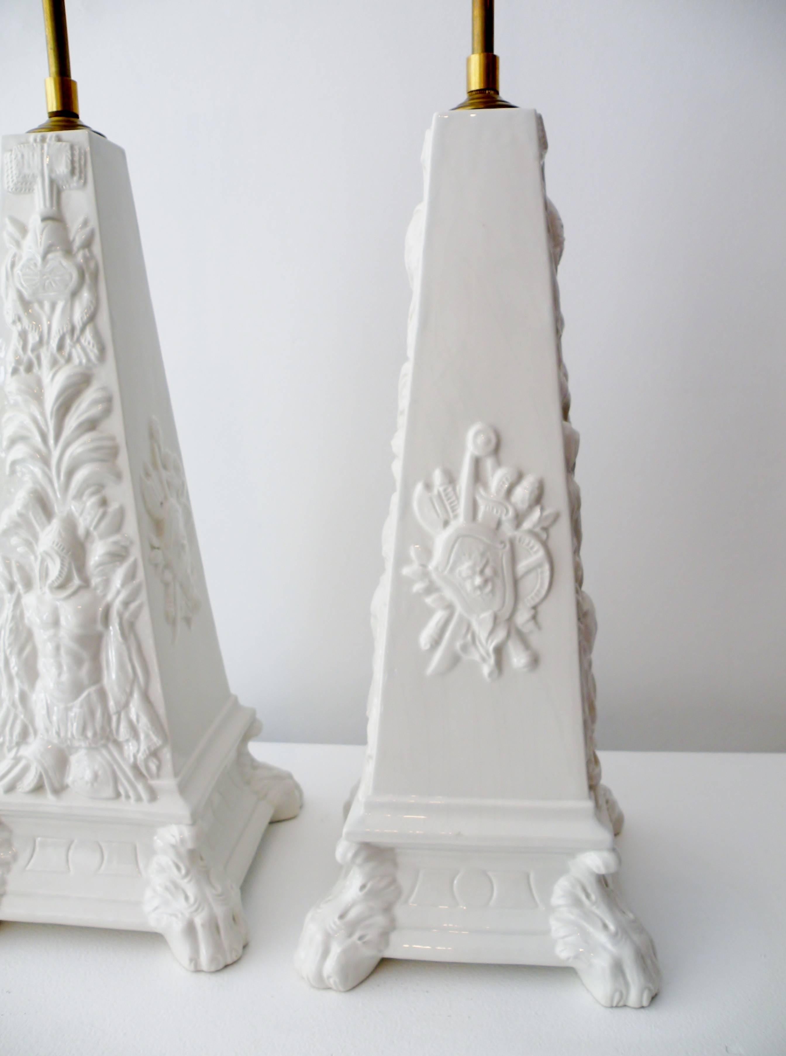 Late 20th Century Mottahedeh Blanc de Chine Classical Obelisk Pair Table Lamps Italian Ceramic For Sale