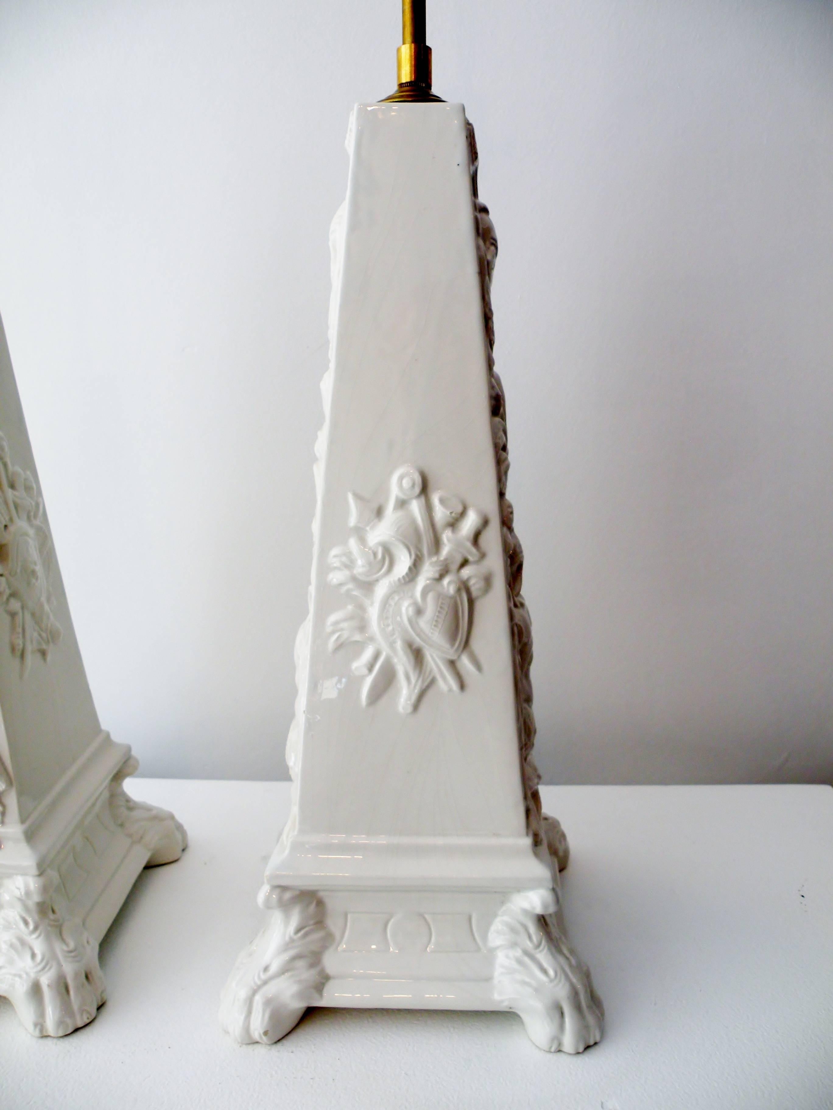 Mottahedeh Blanc de Chine Classical Obelisk Pair Table Lamps Italian Ceramic For Sale 2