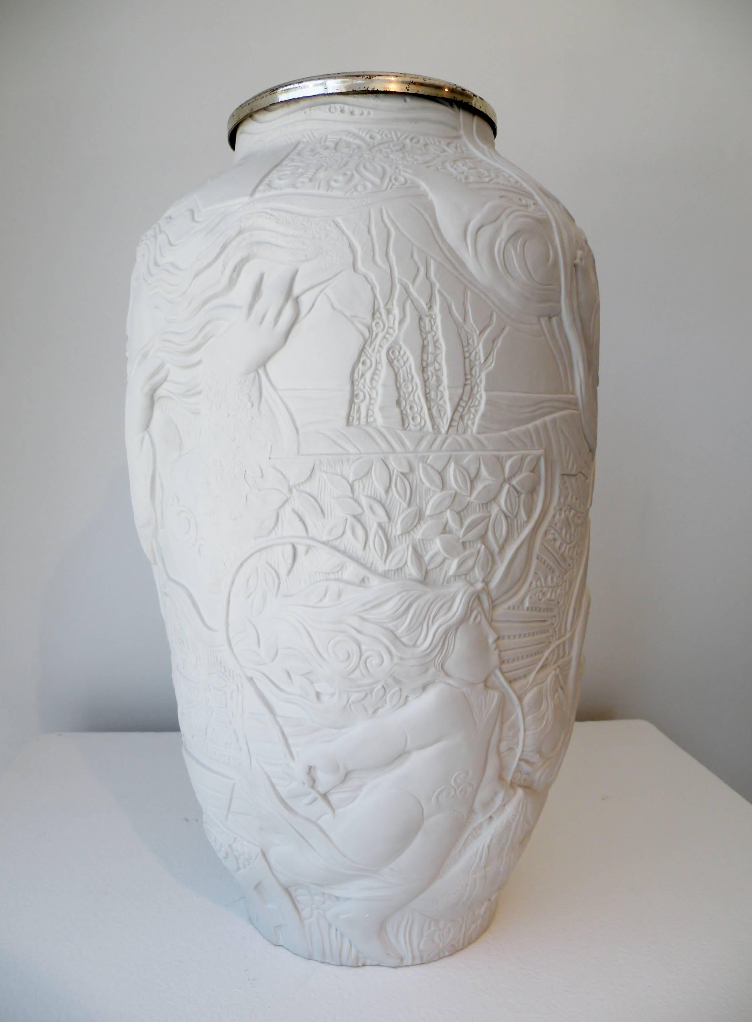 Alvar Sunor Spanish Relief Sculpture Porcelain Vase Les Temps de Nos Jours In Good Condition In Denver, CO