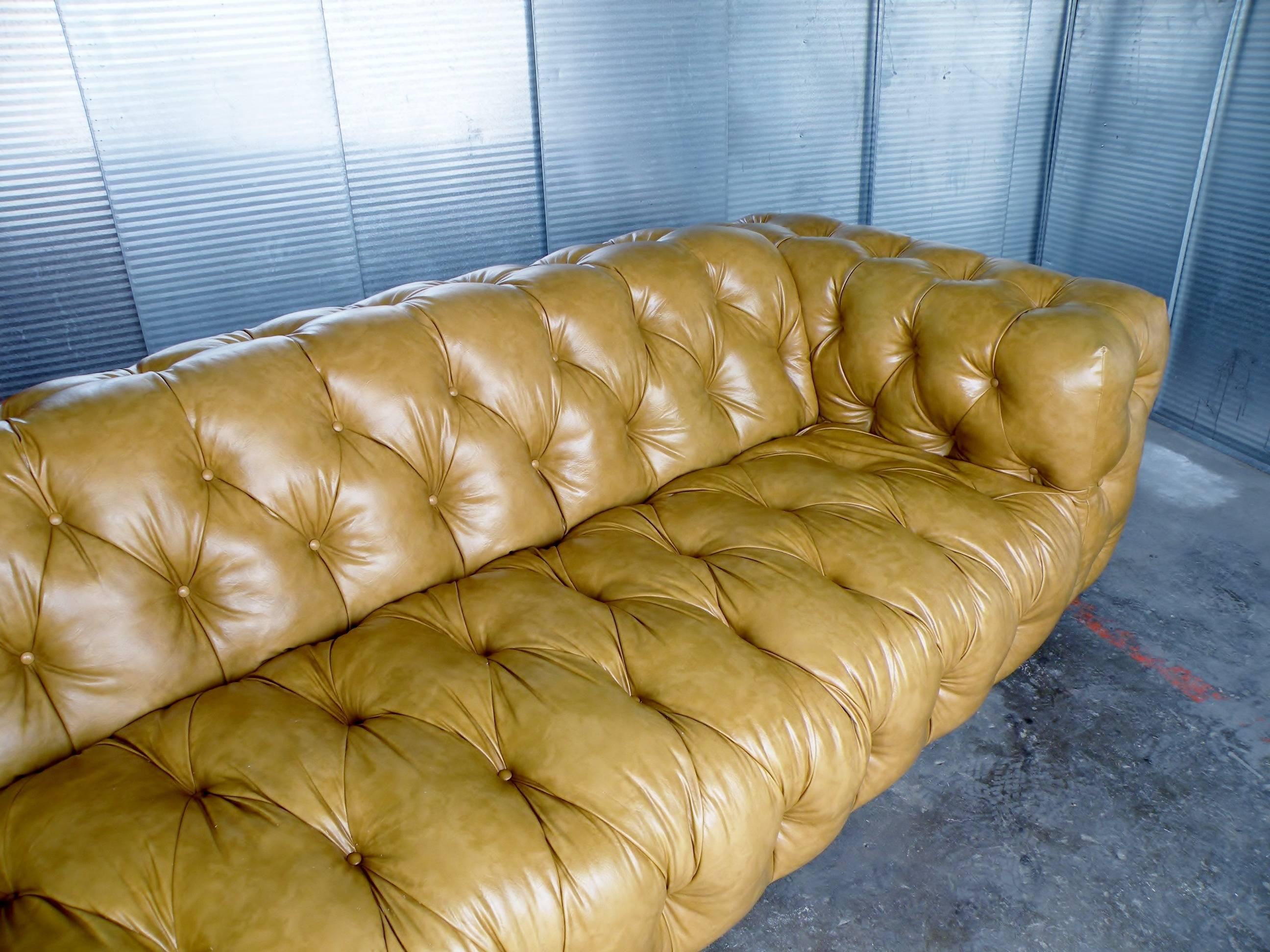 Milo Baughman Thayer Coggin Button Tufted Tuxedo Chesterfield Sofa In Good Condition For Sale In Denver, CO