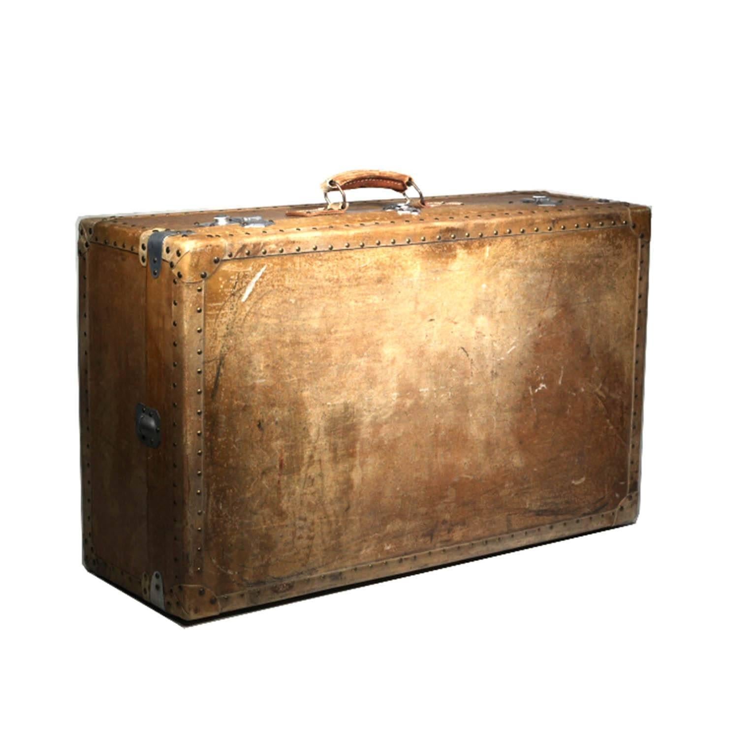 Early 20th century pigs vellum suitcase with removable inner tray, circa 1940s.