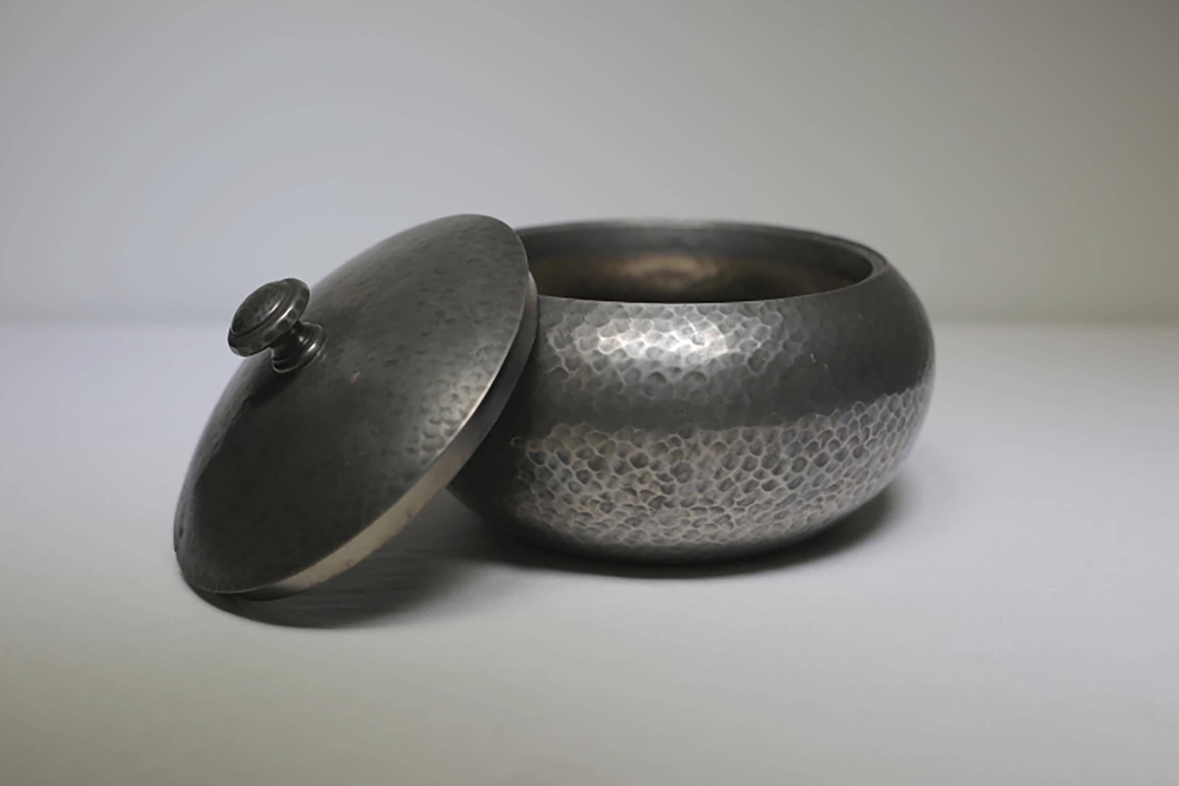 Industrial Early 20th Century Hammered Pewter Tobacco Jar, circa 1940s