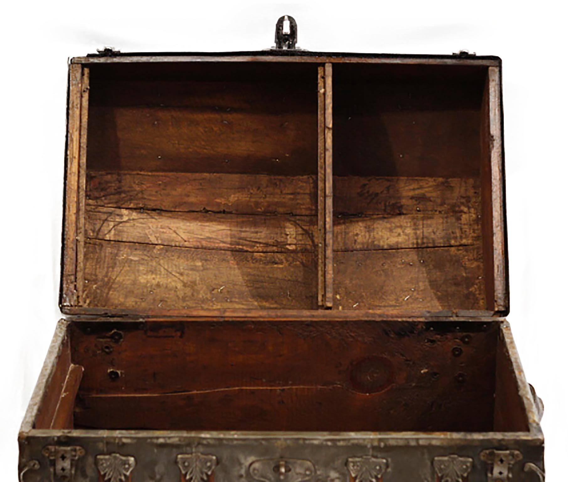 Late 19th Century Tin Embossed Steamer Trunk 3
