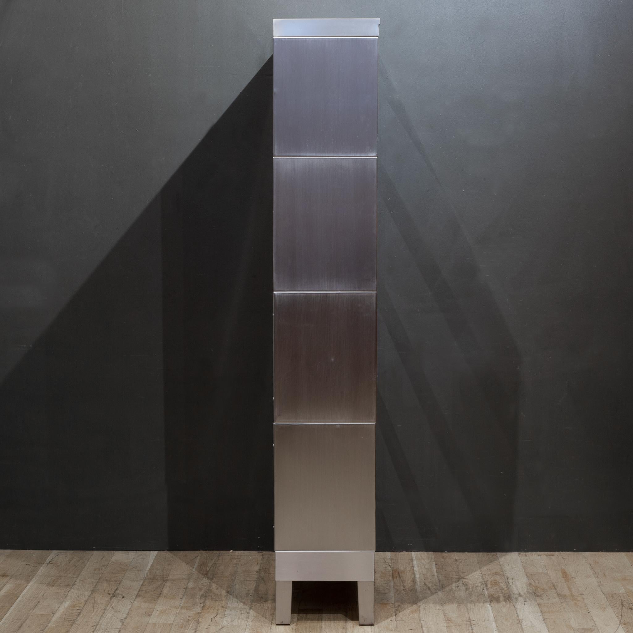Bibliothèque d'avocat en métal du milieu du siècle A.Wernicke 4 Stack c.1963 Bon état - En vente à San Francisco, CA