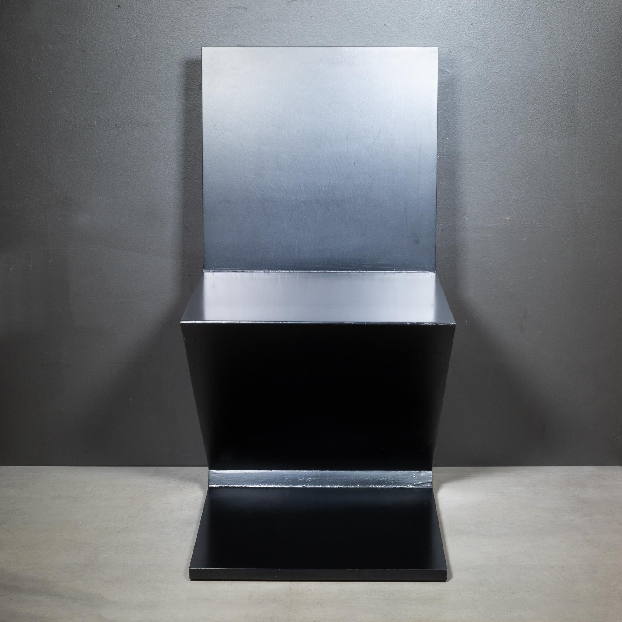 Gerrit Thomas Rietveld Zig Zag Chair By Cassina c.1983 In Good Condition For Sale In San Francisco, CA