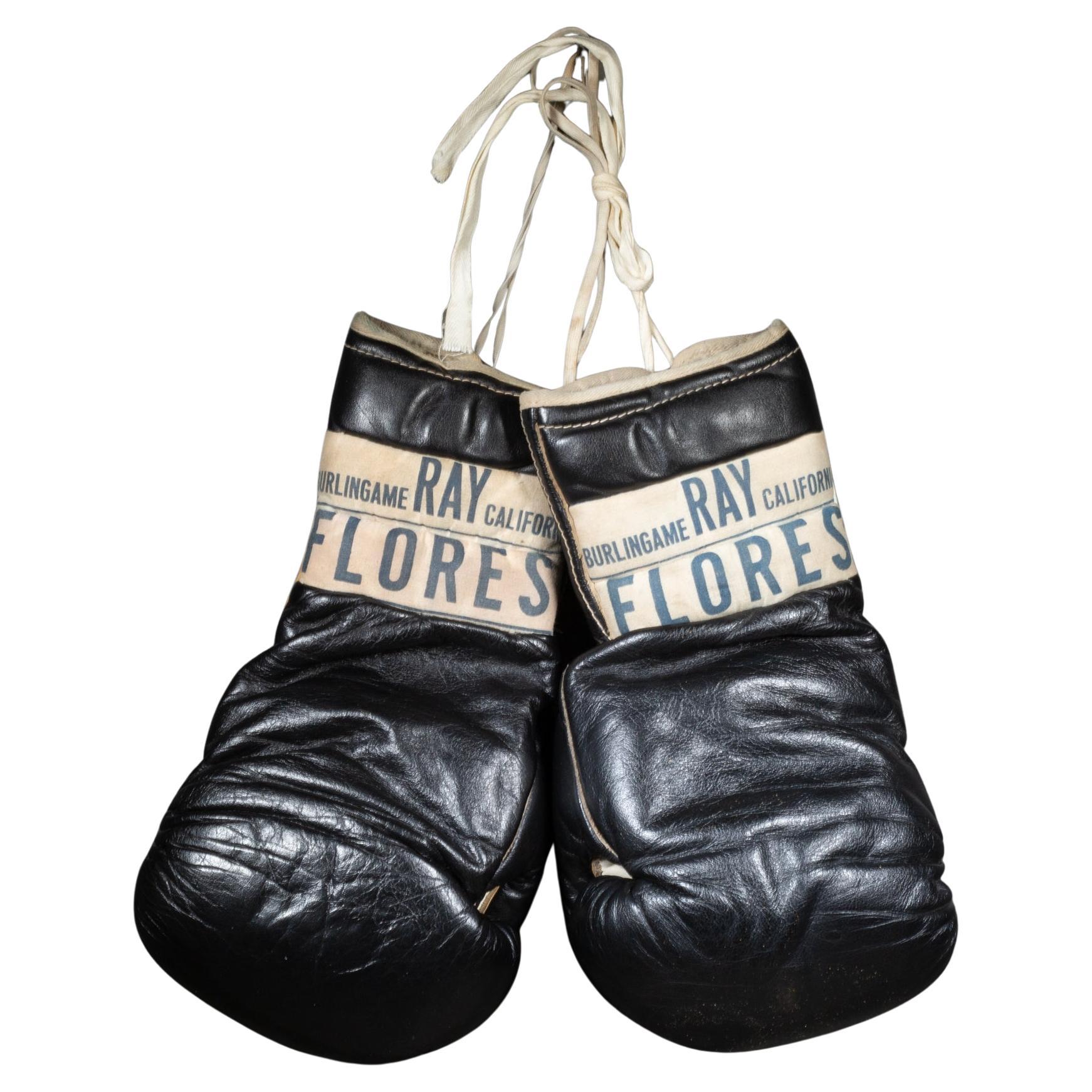 Rari guantoni da boxe in pelle nera Ray Flore c.1950
