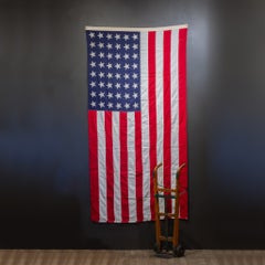 Bandera estadounidense grande de Valley Forge con 48 estrellas, aprox. 1940-1950