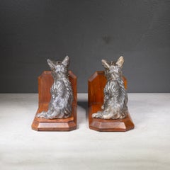 Serre-livres « Scotty Dog » plaqués bronze, fabriqués à la main, vers 1940