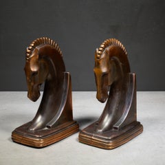 Buchstützen „Trojanisches Pferd“ aus der Zeit der Maschinen, von Dodge Inc., um 1930
