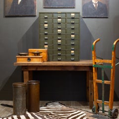 siglo XIX Mesa alta de roble macizo de estilo rústico, h. 1850