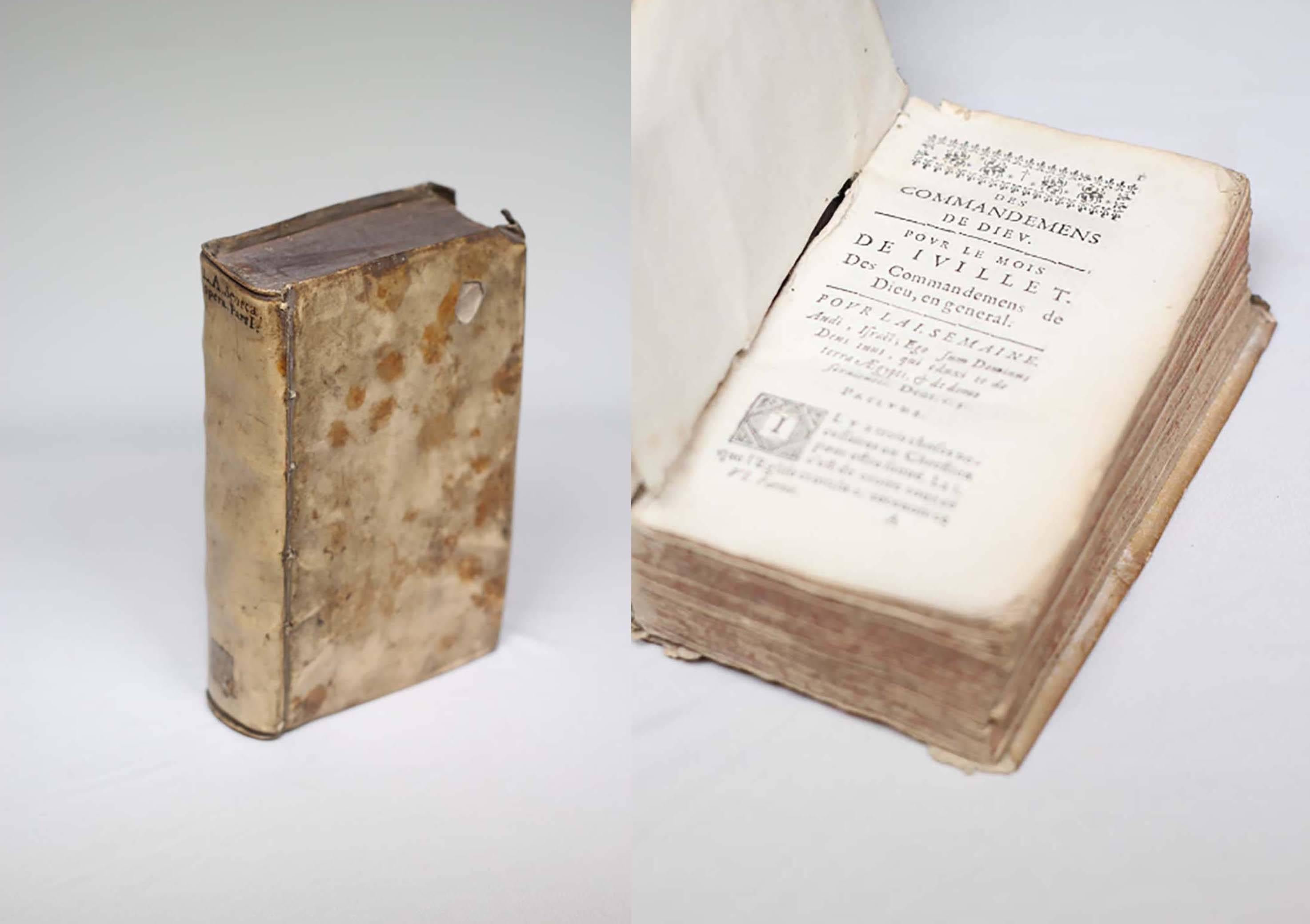 Collection of 17th-18th Century Pig Vellum Books In Good Condition In San Francisco, CA