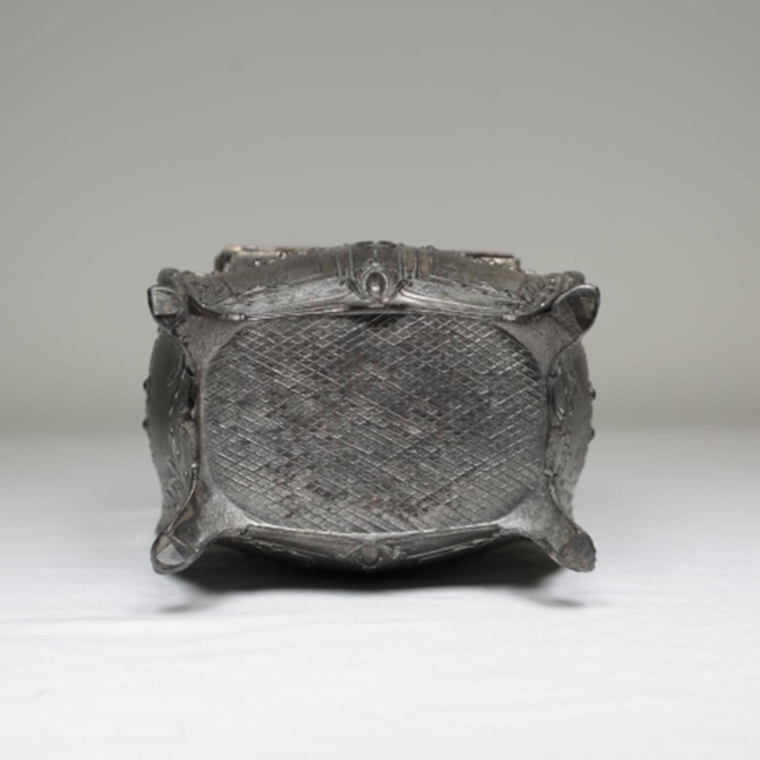 Late 19th-Early 20th Century Pewter Box Depicting City Palace of Berlin Germany 3