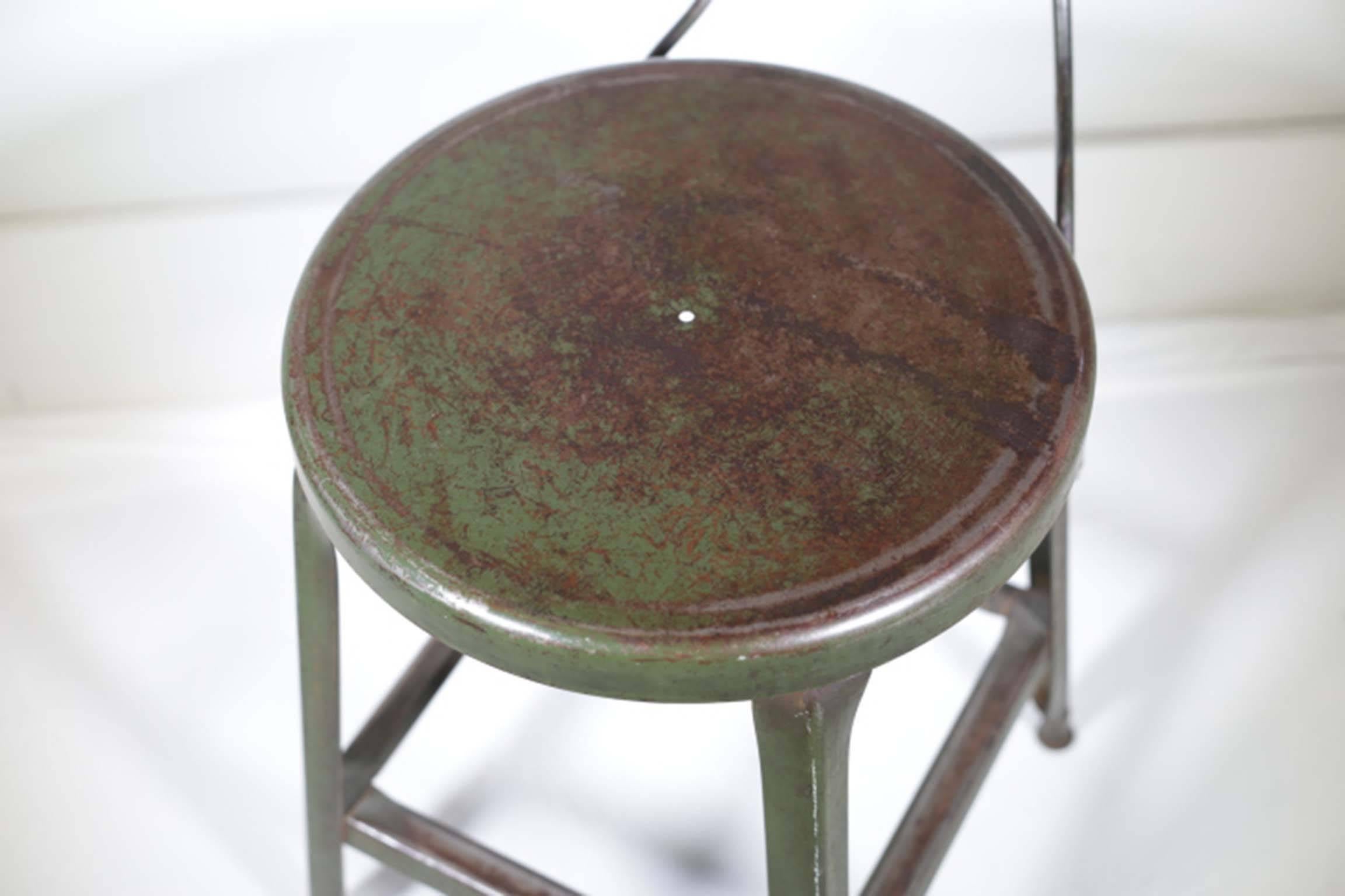Early 20th century steel machinst stool, circa 1940-1950.
