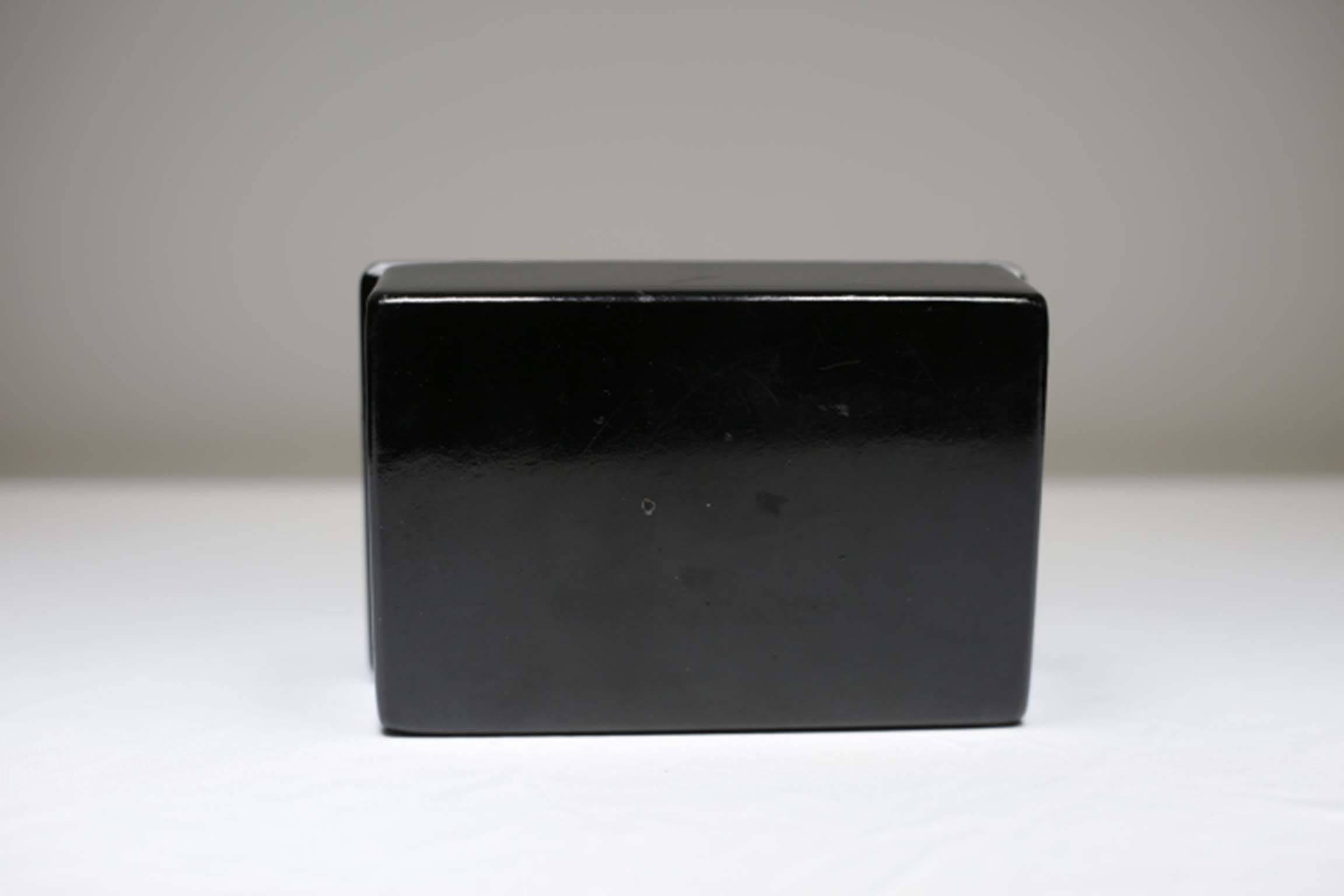 Hand-Painted Lacquered Box from the U.S.S.R. Signed by Artist, circa 1970-1980 In Excellent Condition In San Francisco, CA