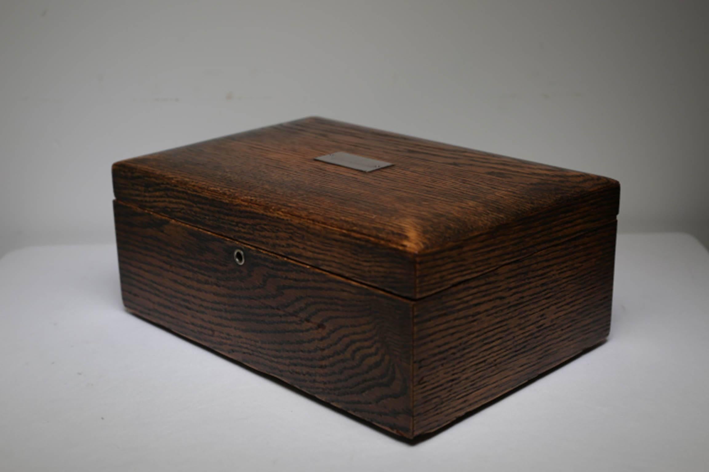 Vintage Walnut Humidor with Metal Nameplate, circa 1940s In Excellent Condition In San Francisco, CA