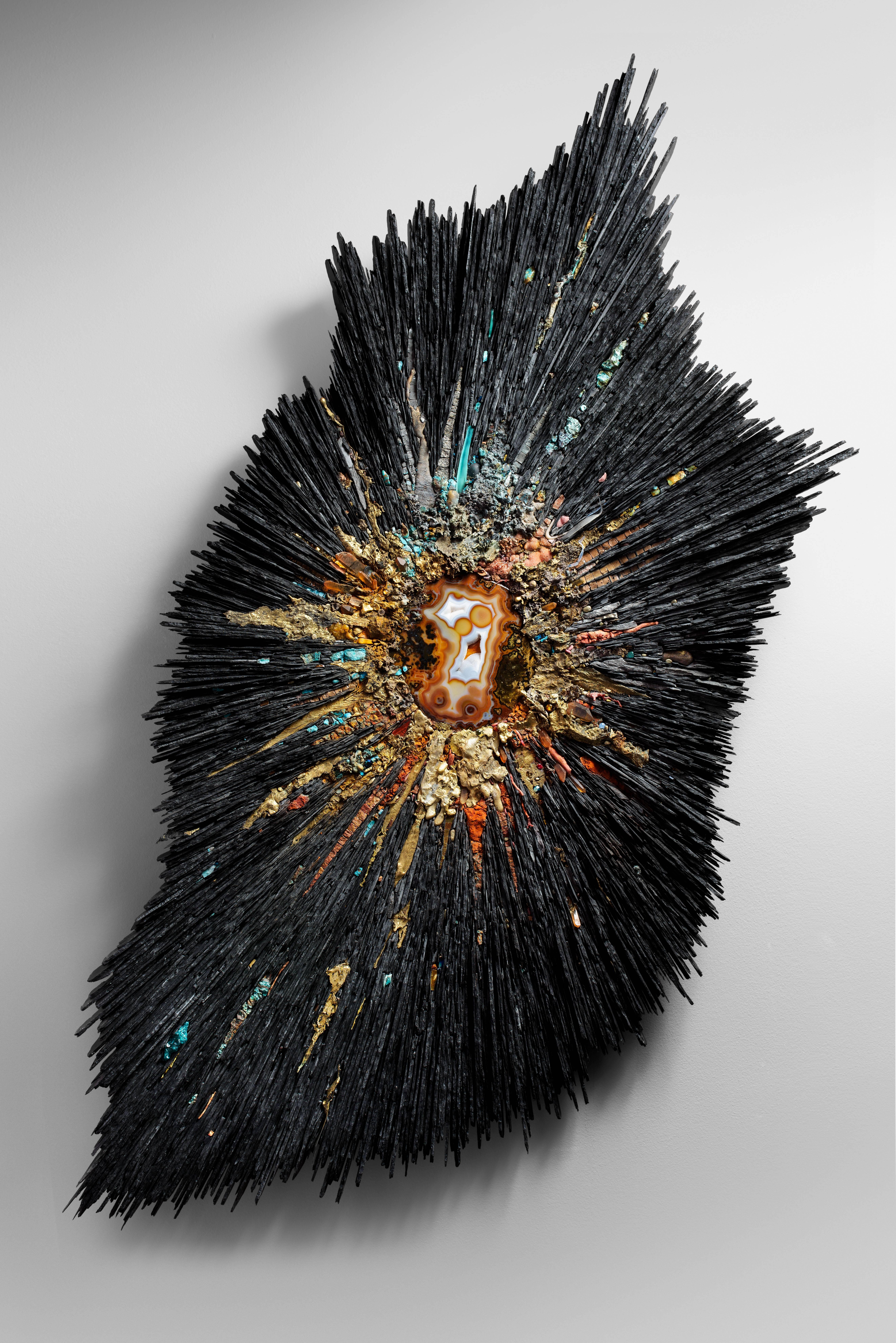 Béatrice Serre 2015, wall sculptur, Big Bang 7, black and grey slate, Murano glass, golden enamels, bronze, brass, copper, agate, rosacite, chrysocole, turquoise, marble, quartz, amber
Measures: 120 cm height, 60 cm width, 7 cm depth.
Dated and