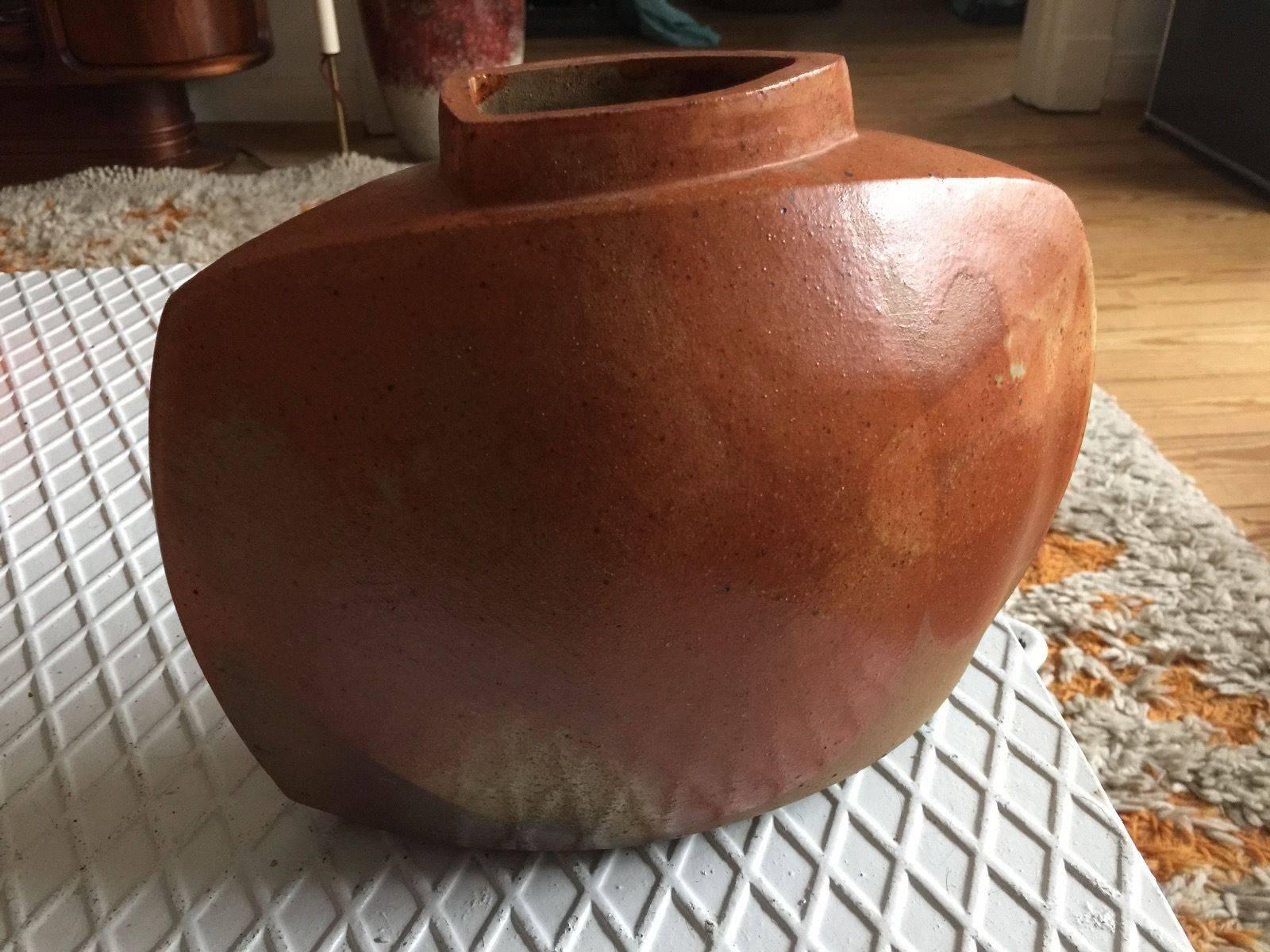 Early Contemporary Handmade Hand Glazed Crescent Vase Earth Tones, 1970 In Excellent Condition In South Burlington, VT