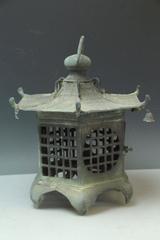 Japan Antique Bronze Lantern, Good Choice for Your Roof Top or Tea Garden